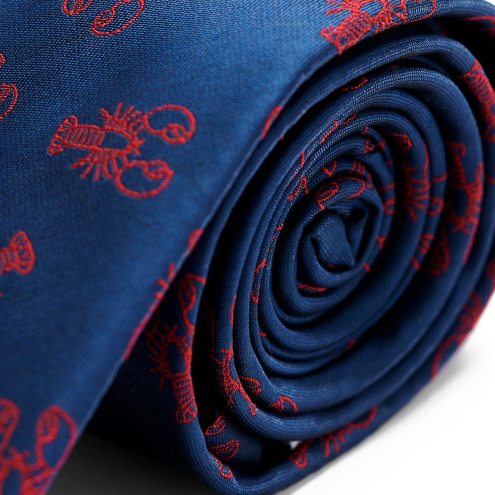 hover: Cravate étroite bleu marine à motifs de homards hover: Cravate étroite bleu marine à motifs de homards