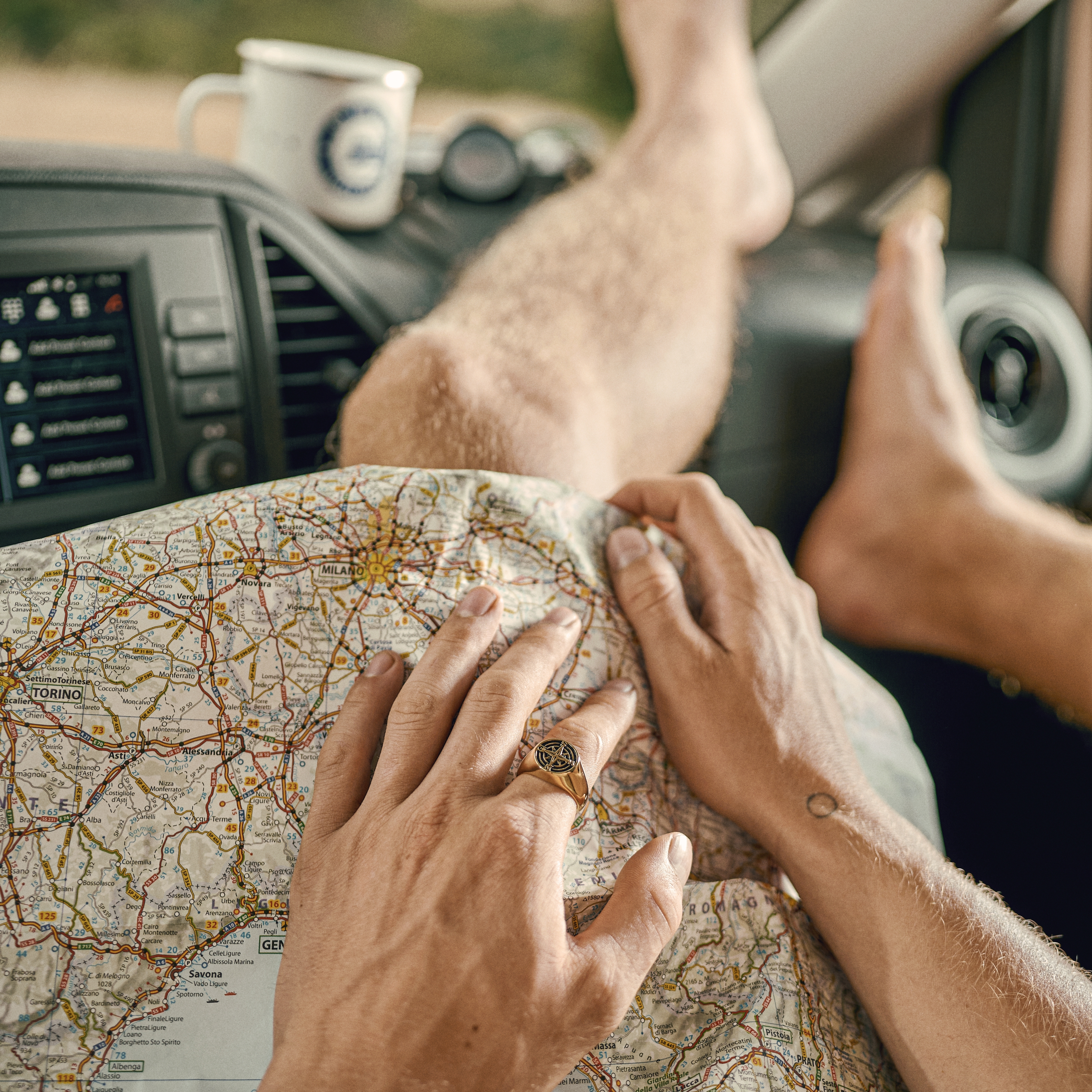 Atlas | Gold-tone North Star Signet Ring - 2