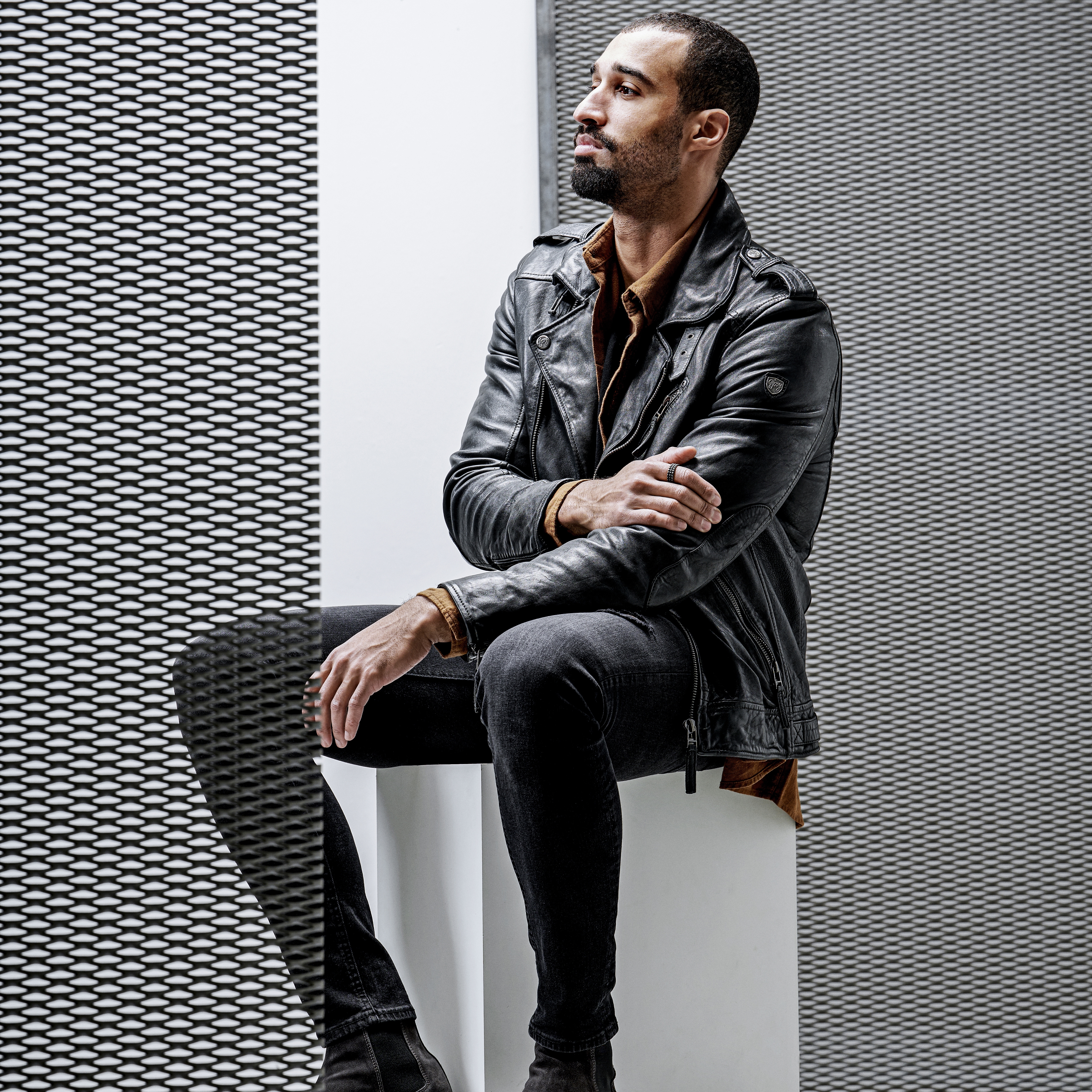 Pearce Pyramis Vintage und schwarzer Ring - 5