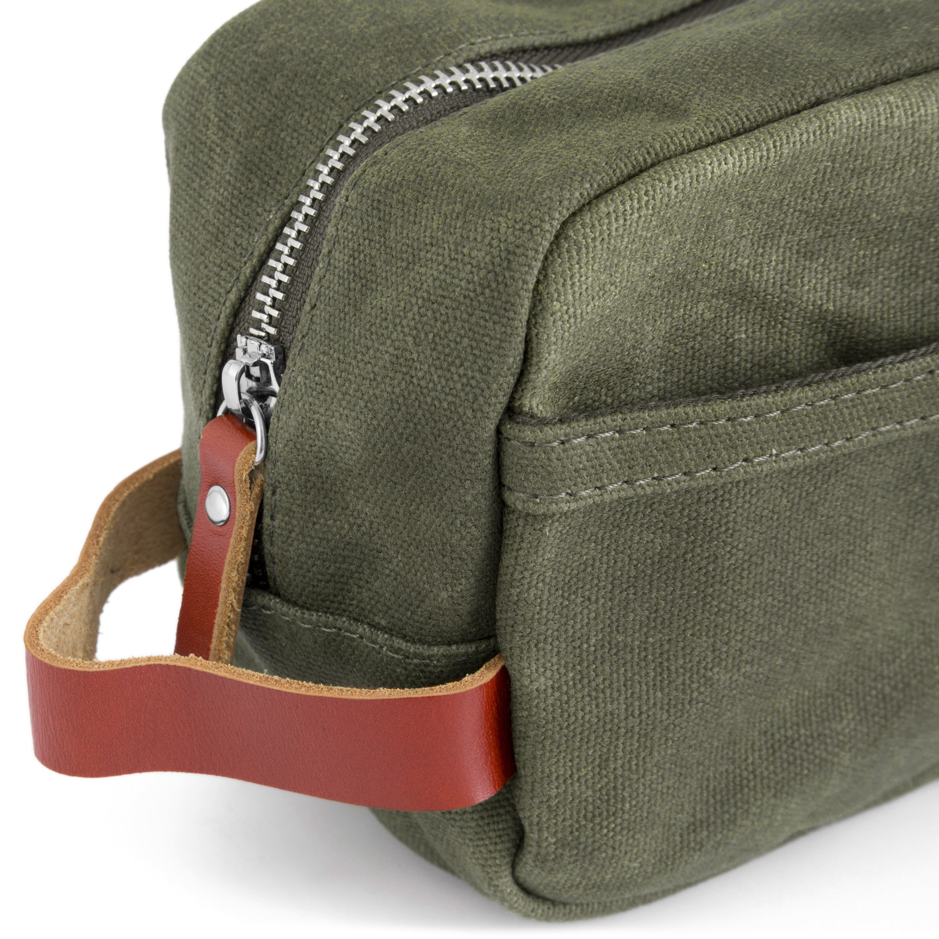 Trousse de toilette en toile cirée vert olive - 8