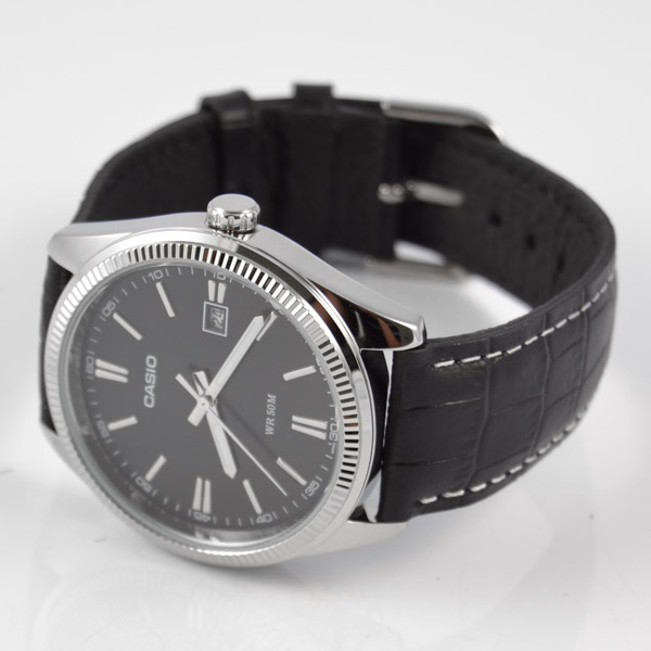 CASIO - Black Leather Ur - 1