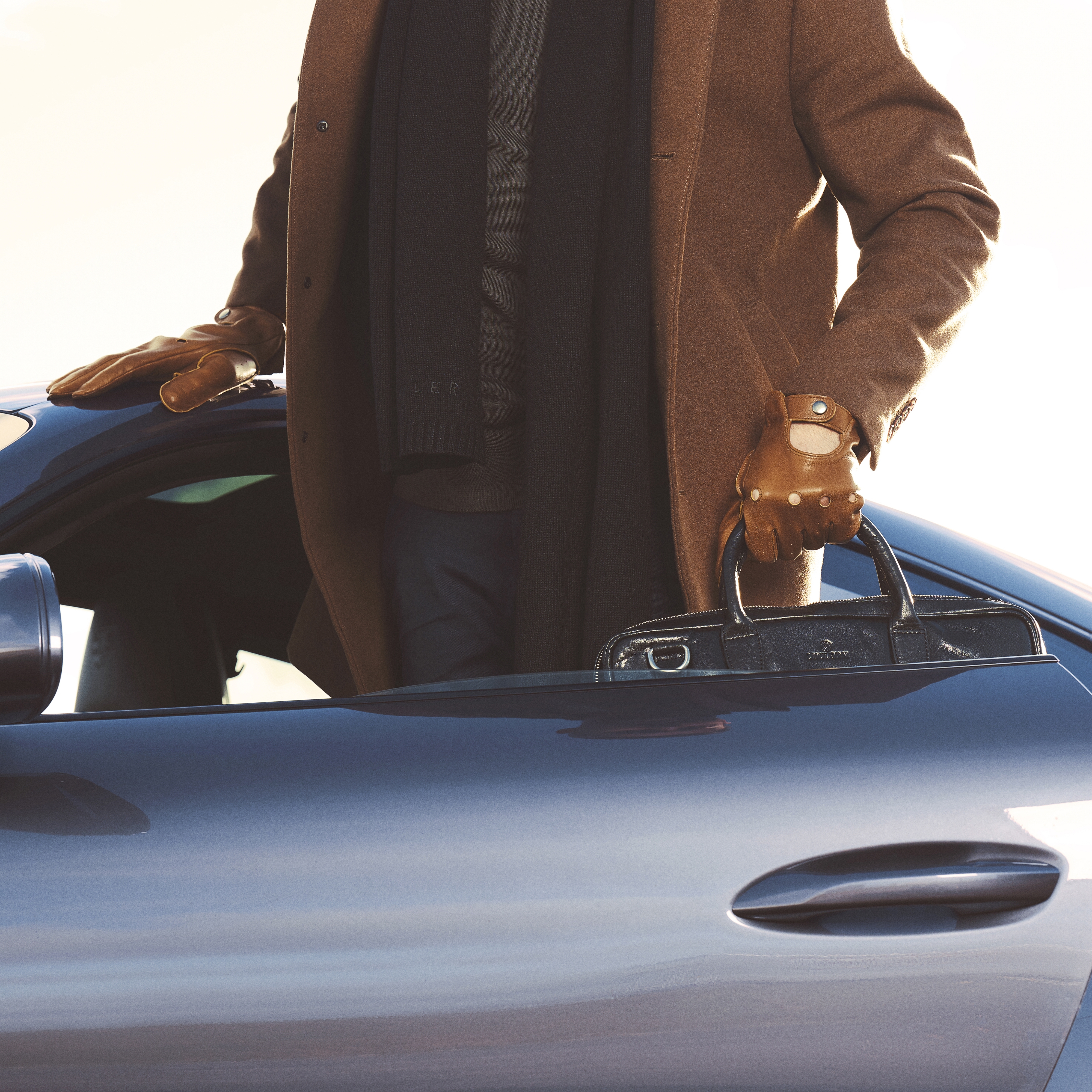 Light Brown Touchscreen Compatible Sheep Leather Driving Gloves - 6