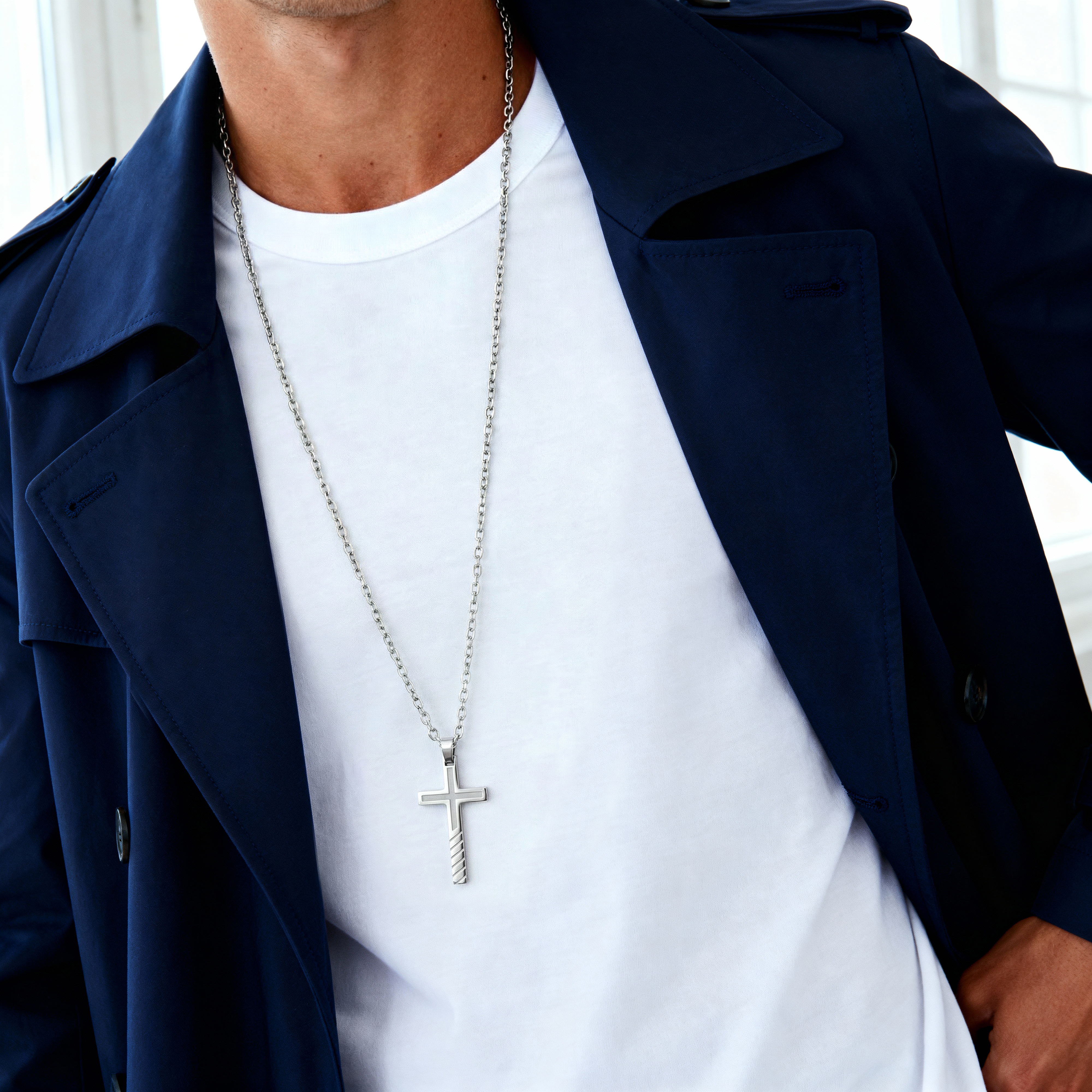 Stalowy naszyjnik z grawerowanym krzyżem - 2