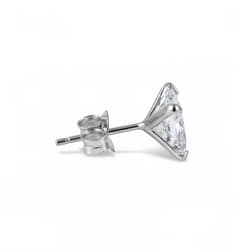 Oorbel, steker met een 6 mm vierkant Zirkonia steen | bol Oorbel, steker met een 6 mm vierkant Zirkonia steen | bol