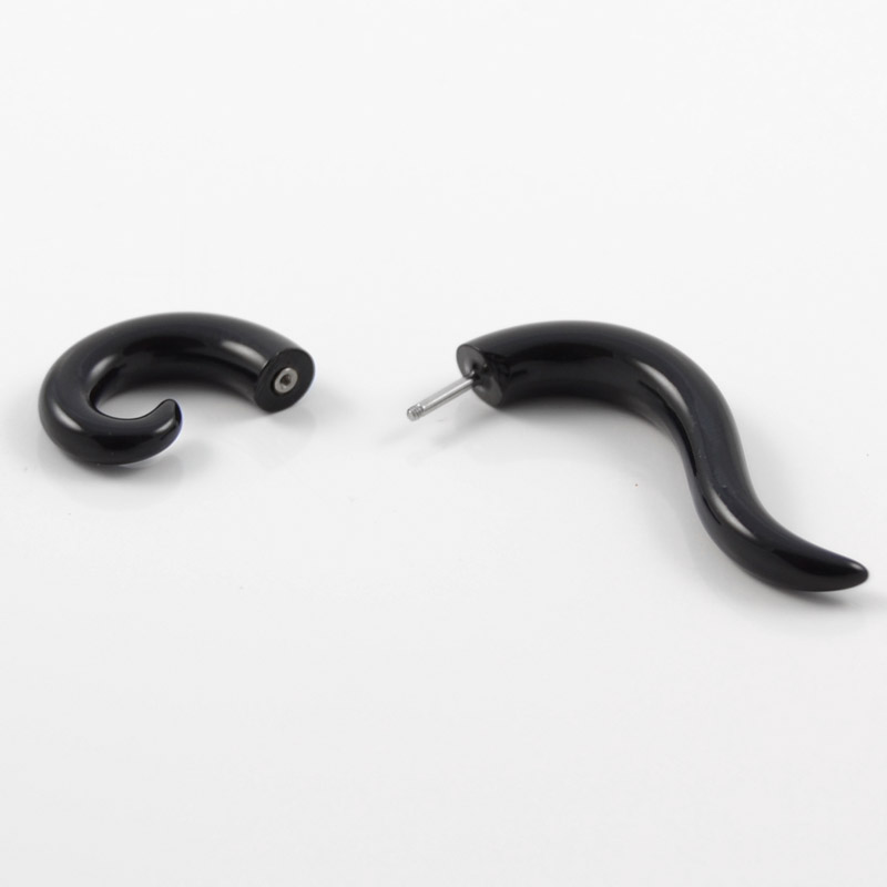 Boucle d'oreille noire incurvée - 3