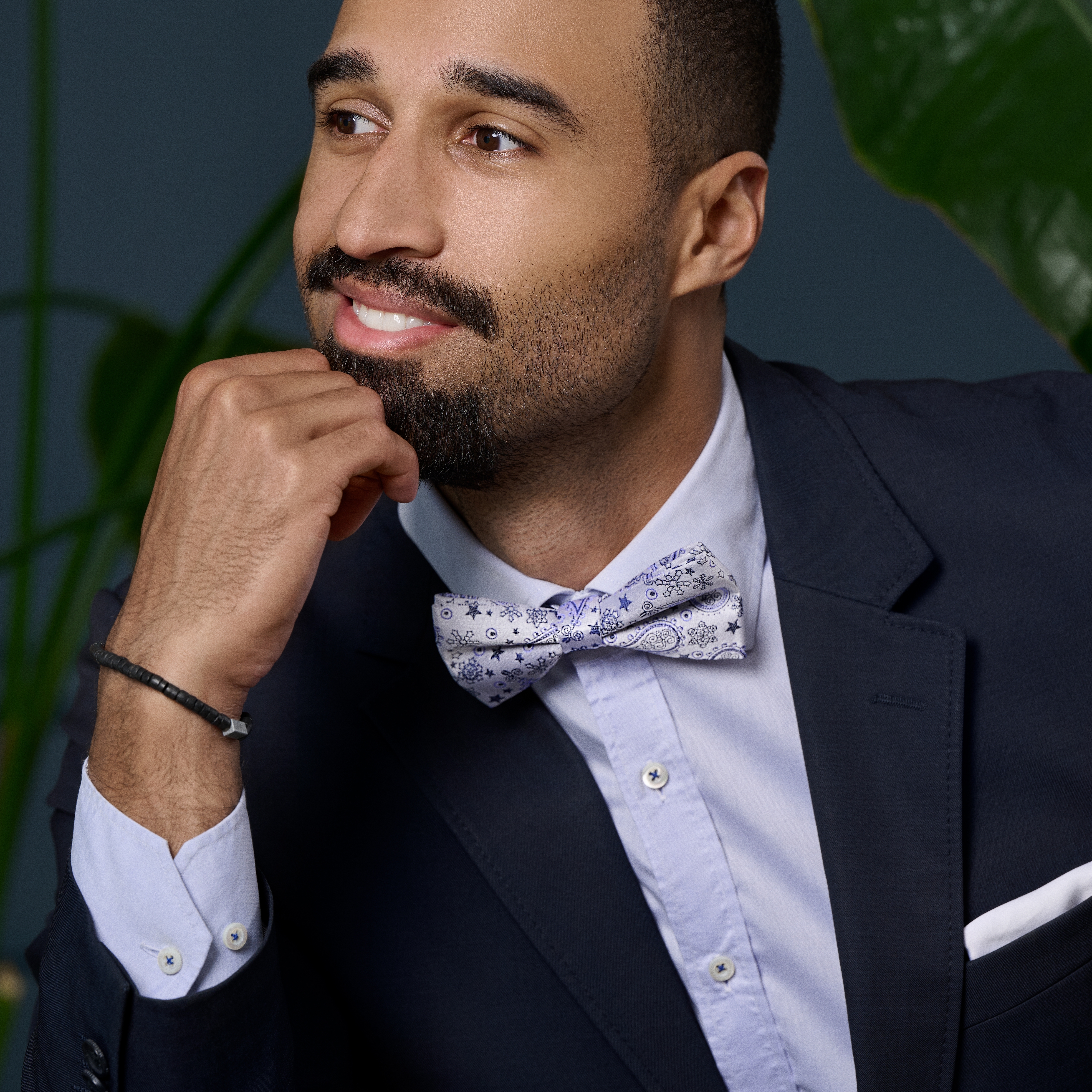 Balta ir mėlyna peislio rašto šilkinis iš anksto surištas peteliškės kaklaraištis - 4