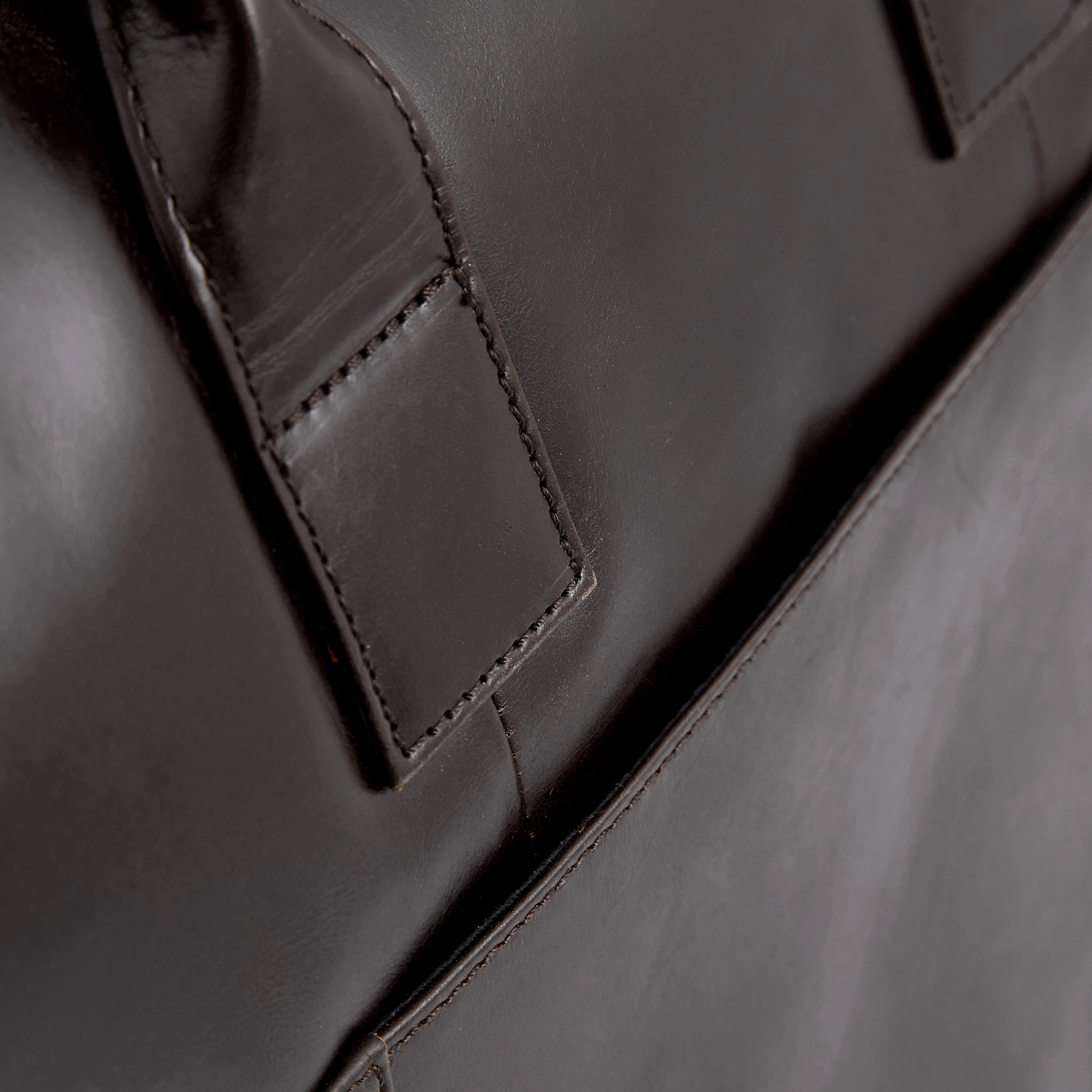 Голяма тъмнокафява чанта за през рамо Jasper - 5