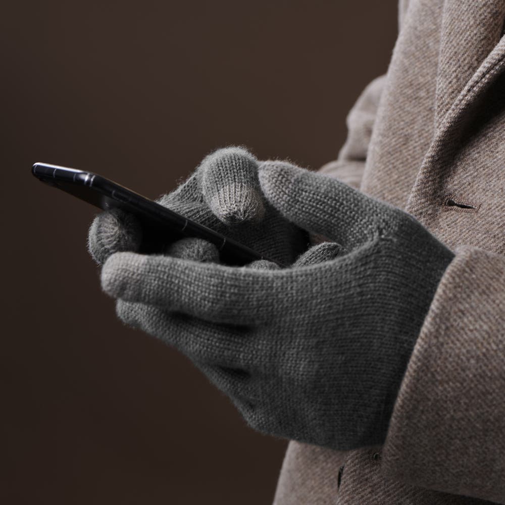 hover: Freek Dark-Grey Knitted Cotton Gloves hover: Freek Dark-Grey Knitted Cotton Gloves