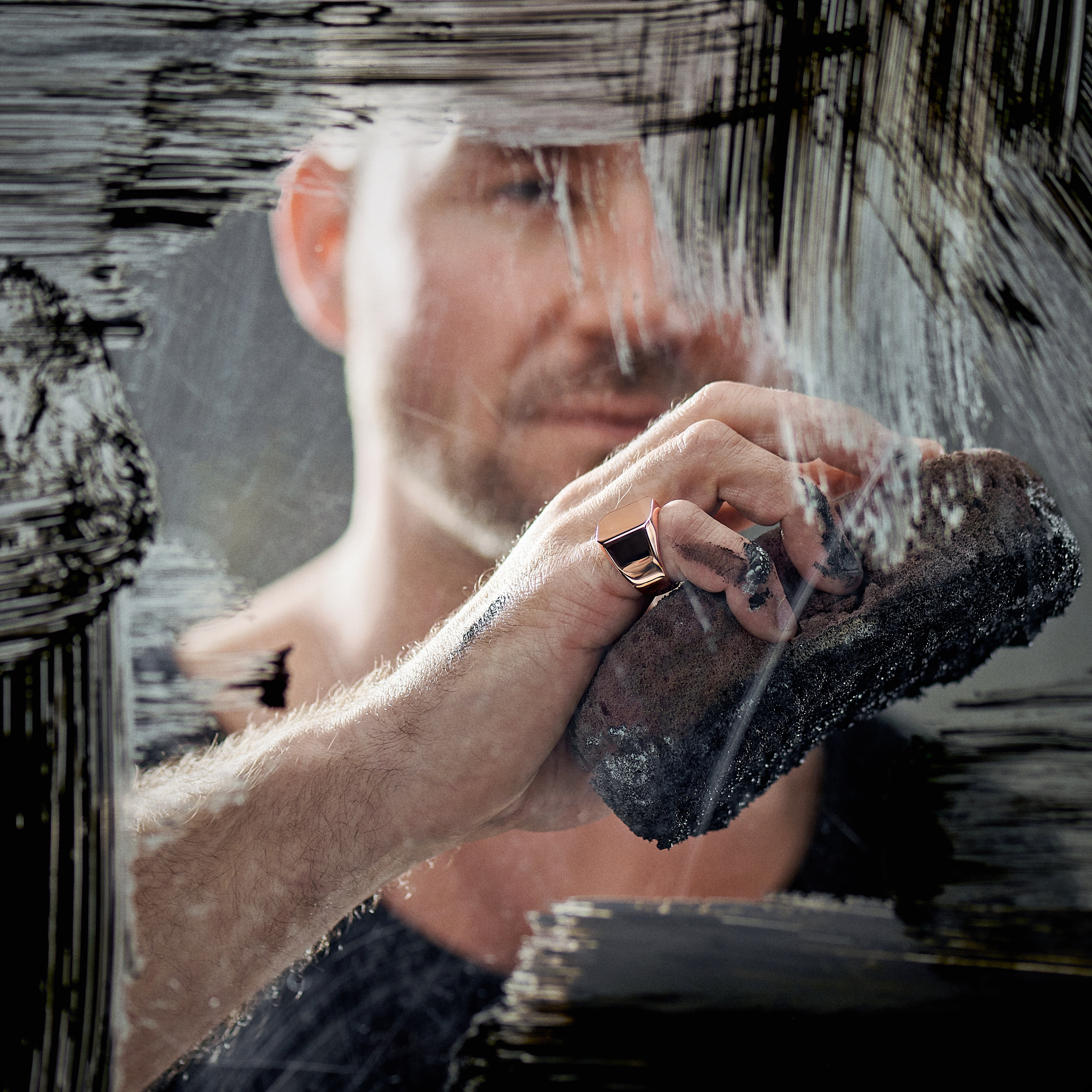 Aras | Rose Gold-tone Pinky Signet Ring - 5