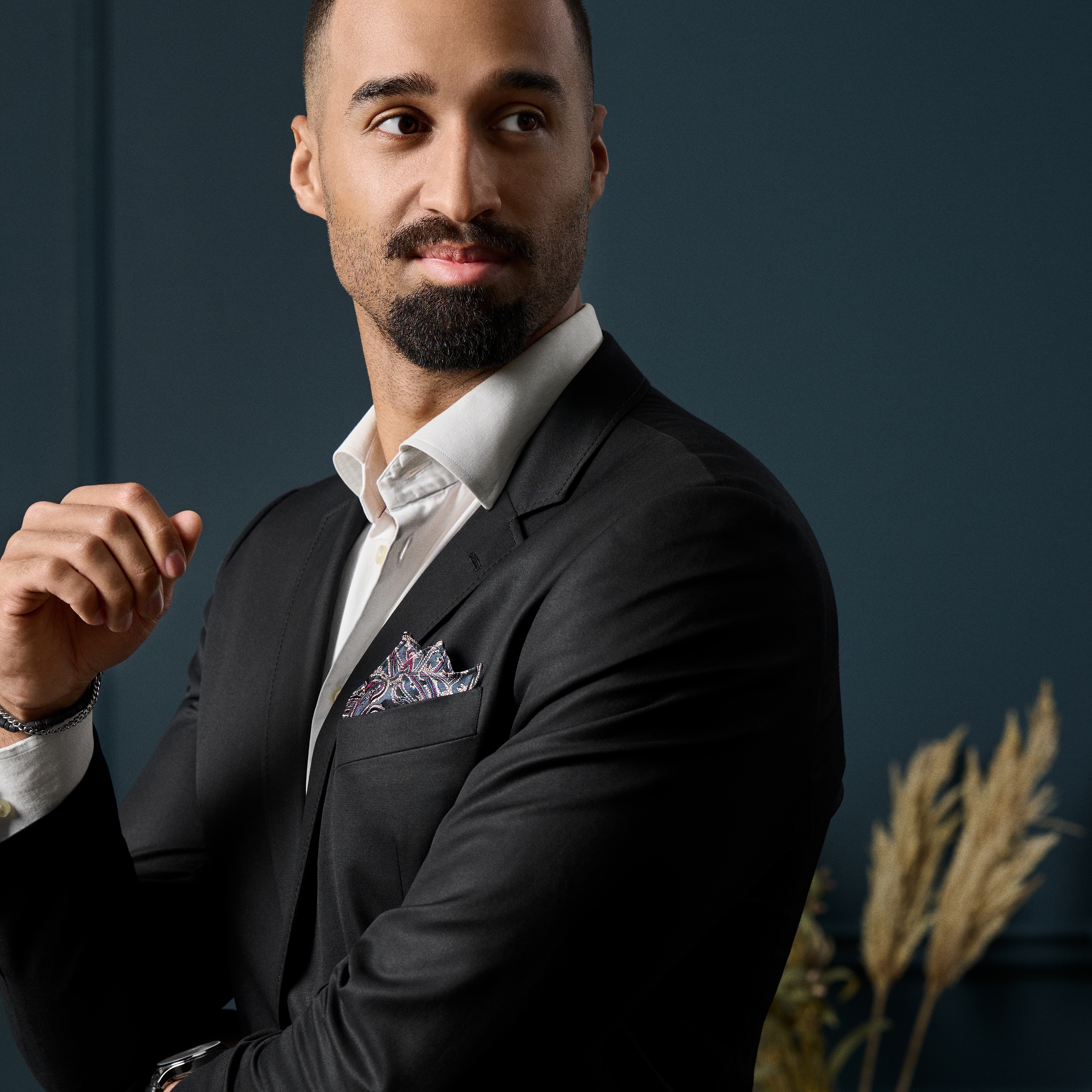 Копринена джобна кърпичка с тъмносини и тъмнозелени пейсли мотиви - 4