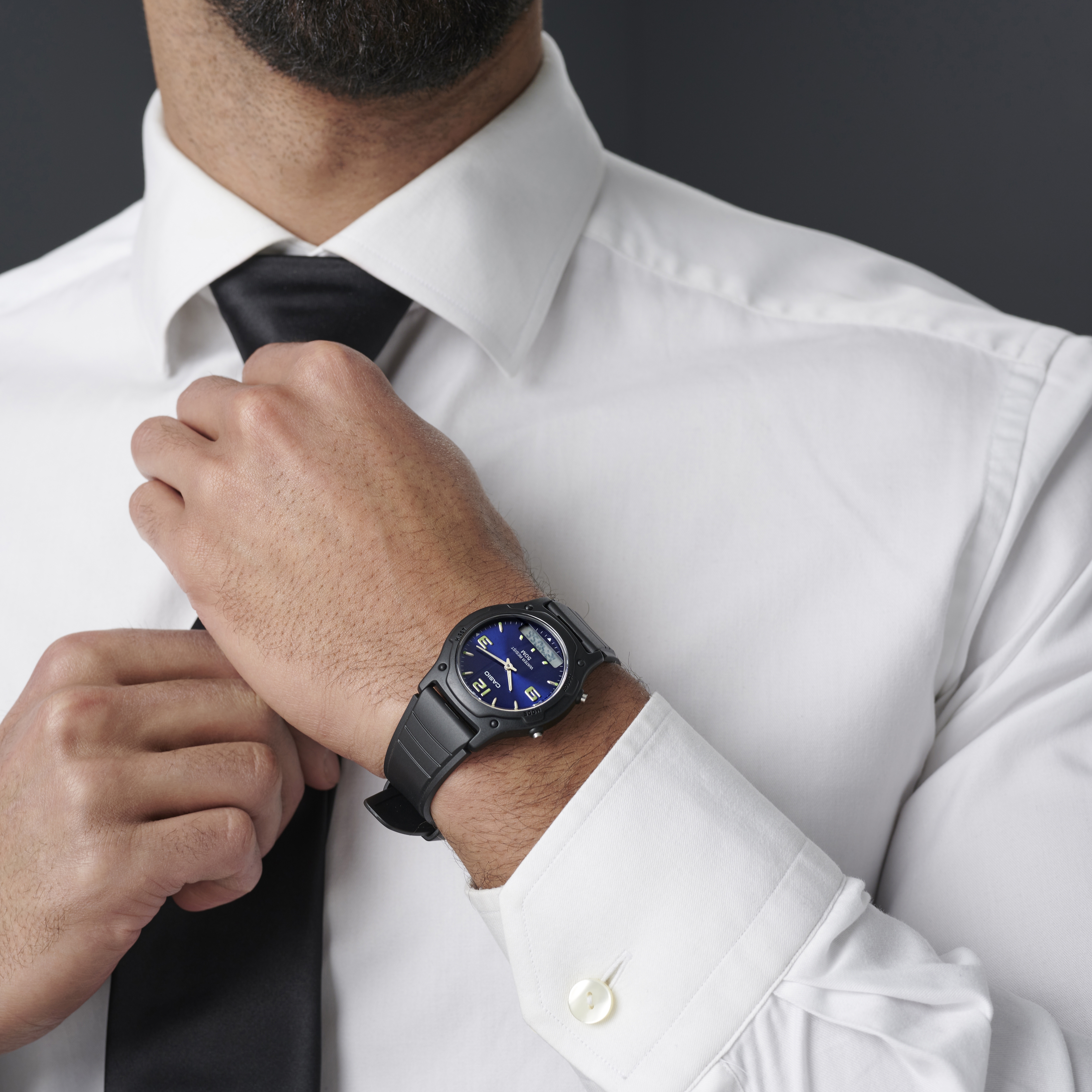 Casio-Herrenuhr mit blauen Details - 5