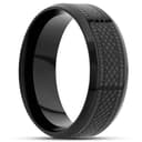 Sentio | Schwarz gemusterter Ring aus Edelstahl Sentio | Schwarz gemusterter Ring aus Edelstahl