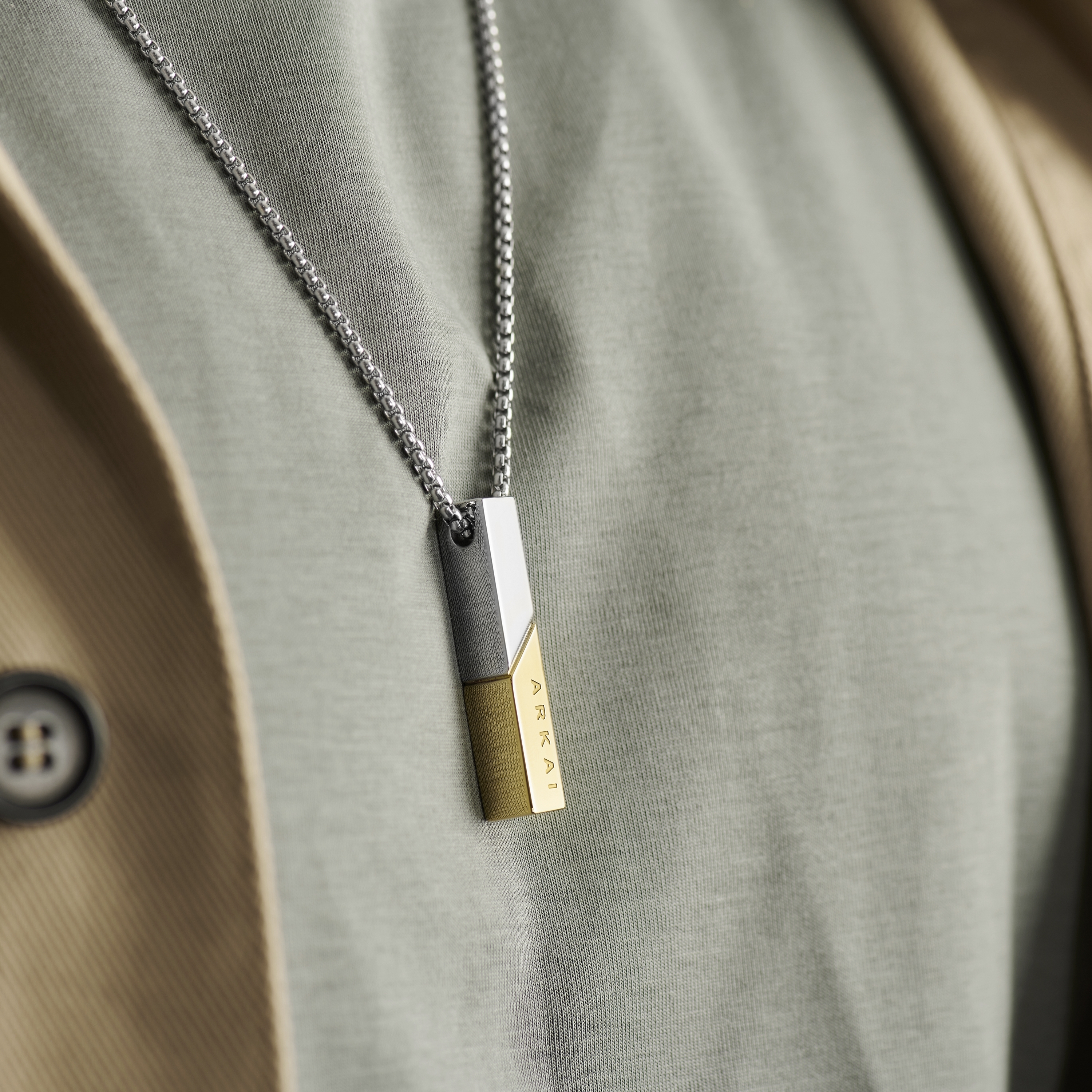 Collar con colgante de color plateado y dorado Rico - 2