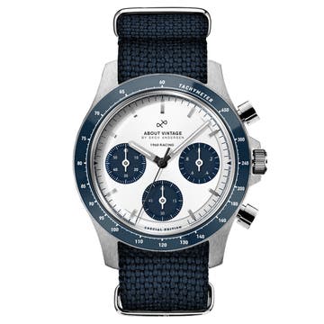 1960 Racing Chronograph | Chirurgická oceľ, námornícka modrá a biela 1960 Racing Chronograph | Chirurgická oceľ, námornícka modrá a biela