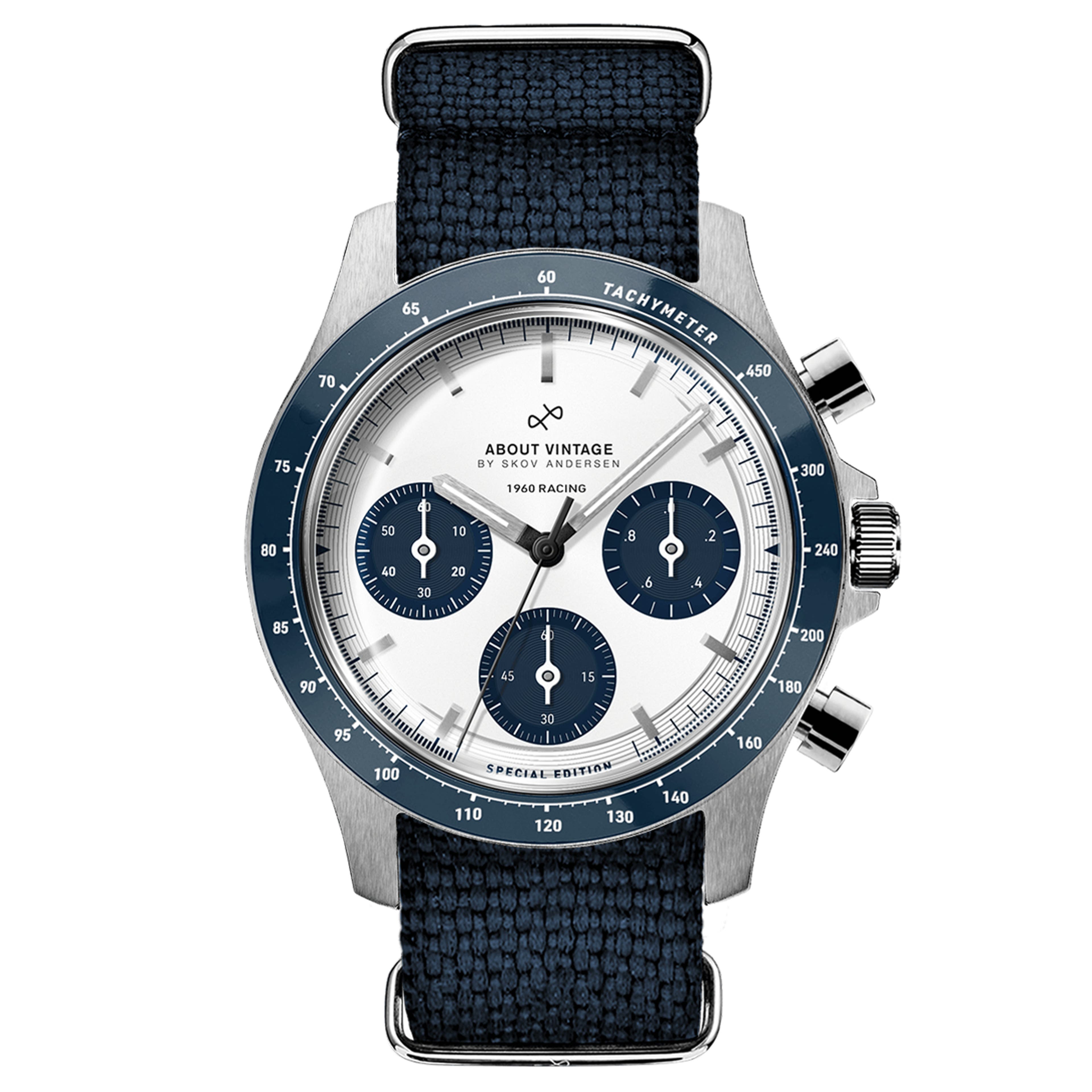 1960 Racing Chronograph | Acier chirurgical, Bleu Marine & Blanc 1960 Racing Chronograph | Acier chirurgical, Bleu Marine & Blanc