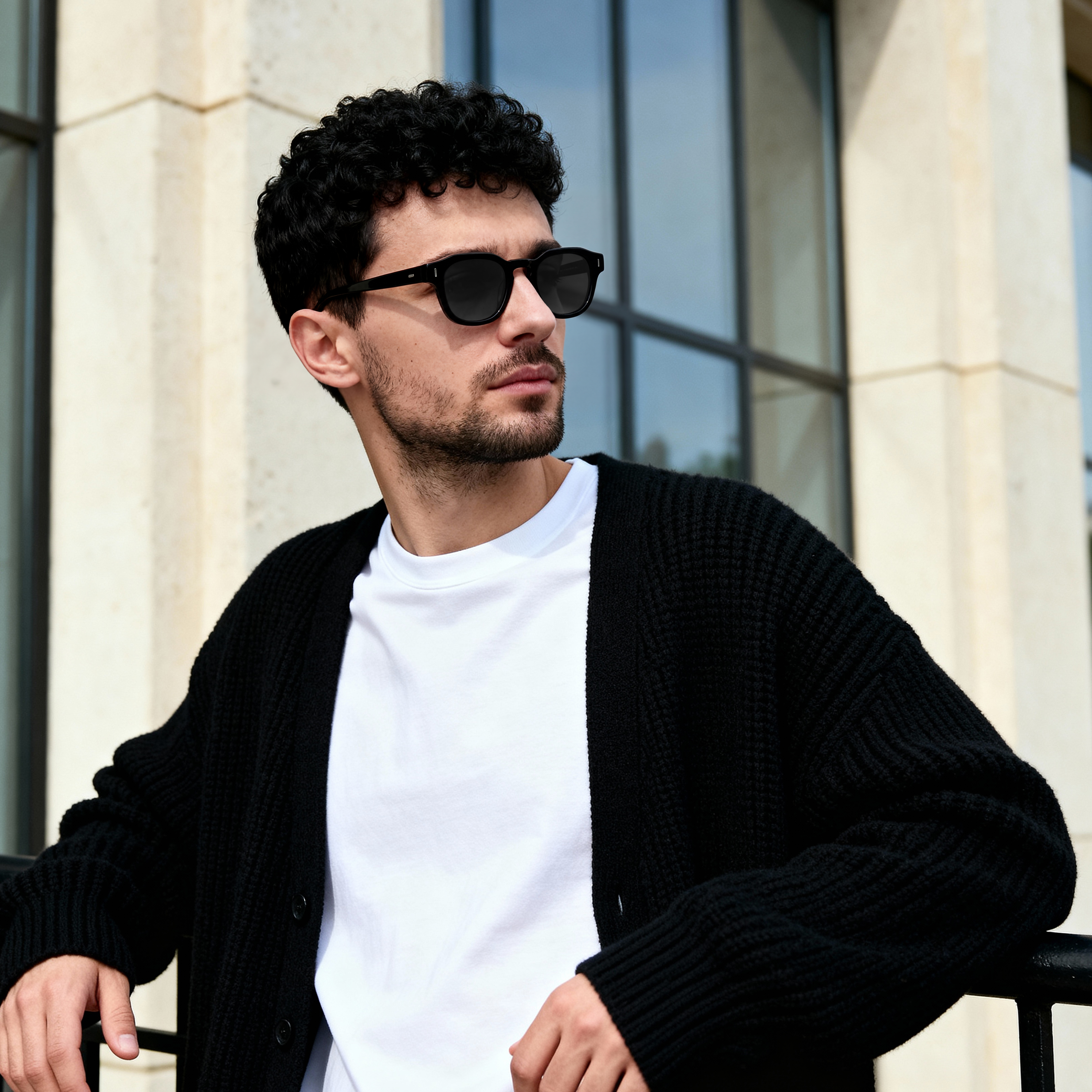 Черни слънчеви очила с геометрични дебели рамки - 3