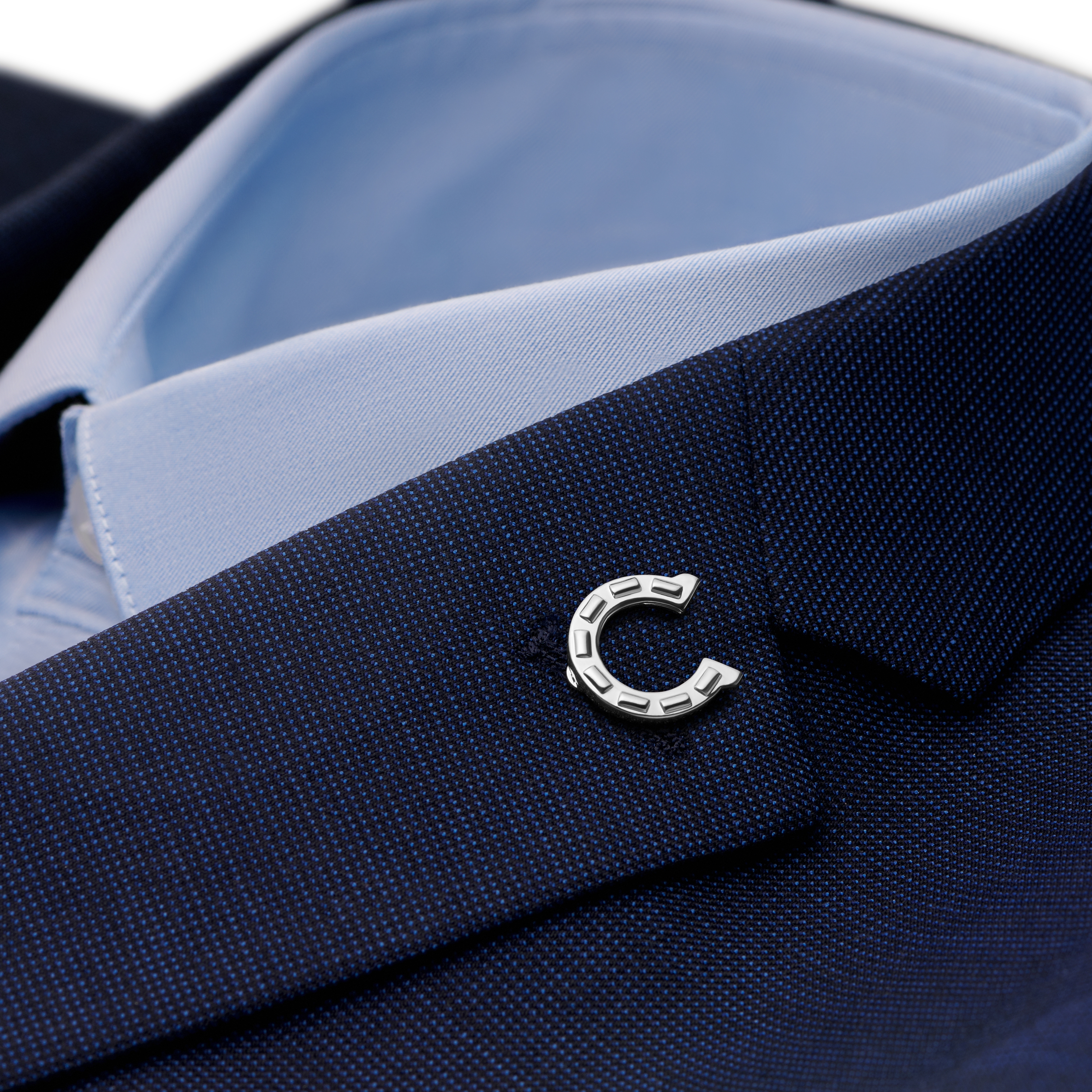 Meraklis | Silver-Tone Horseshoe Lapel Pin - 2