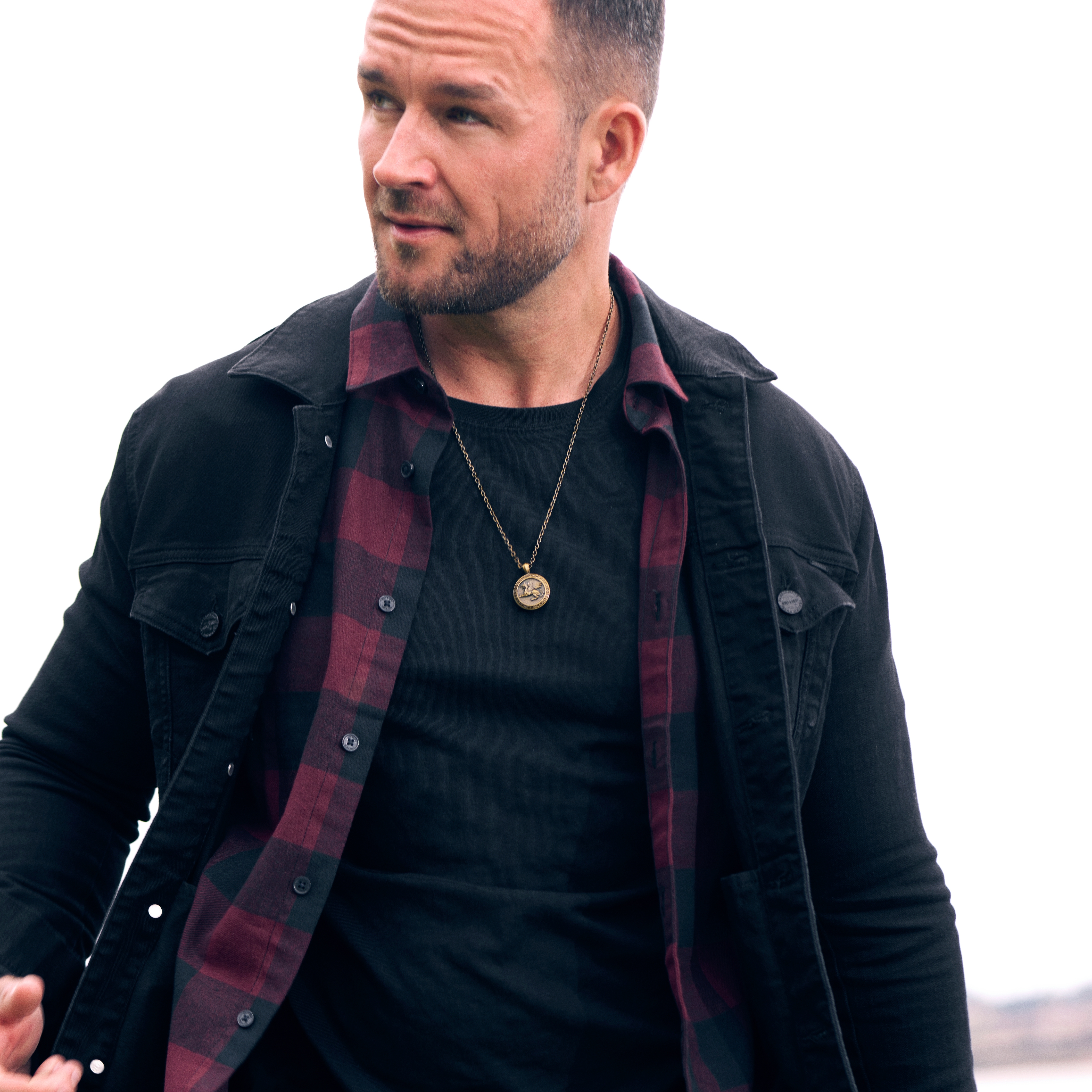 Obelius | Vintage kullanvärinen Griffin Tondo- kaulakoru - 3