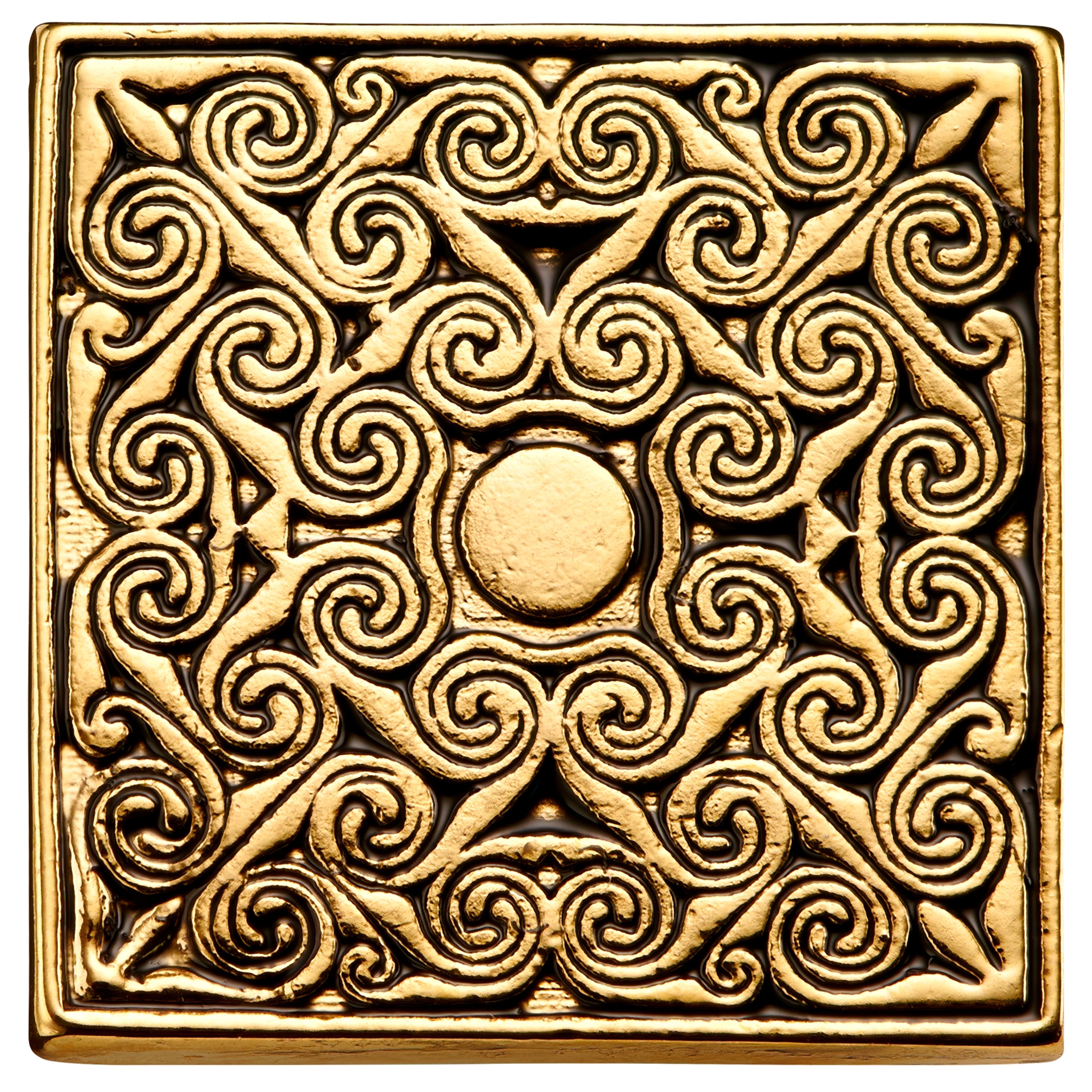 Meraklis | Gold-Tone Swirl-Patterned Lapel Pin