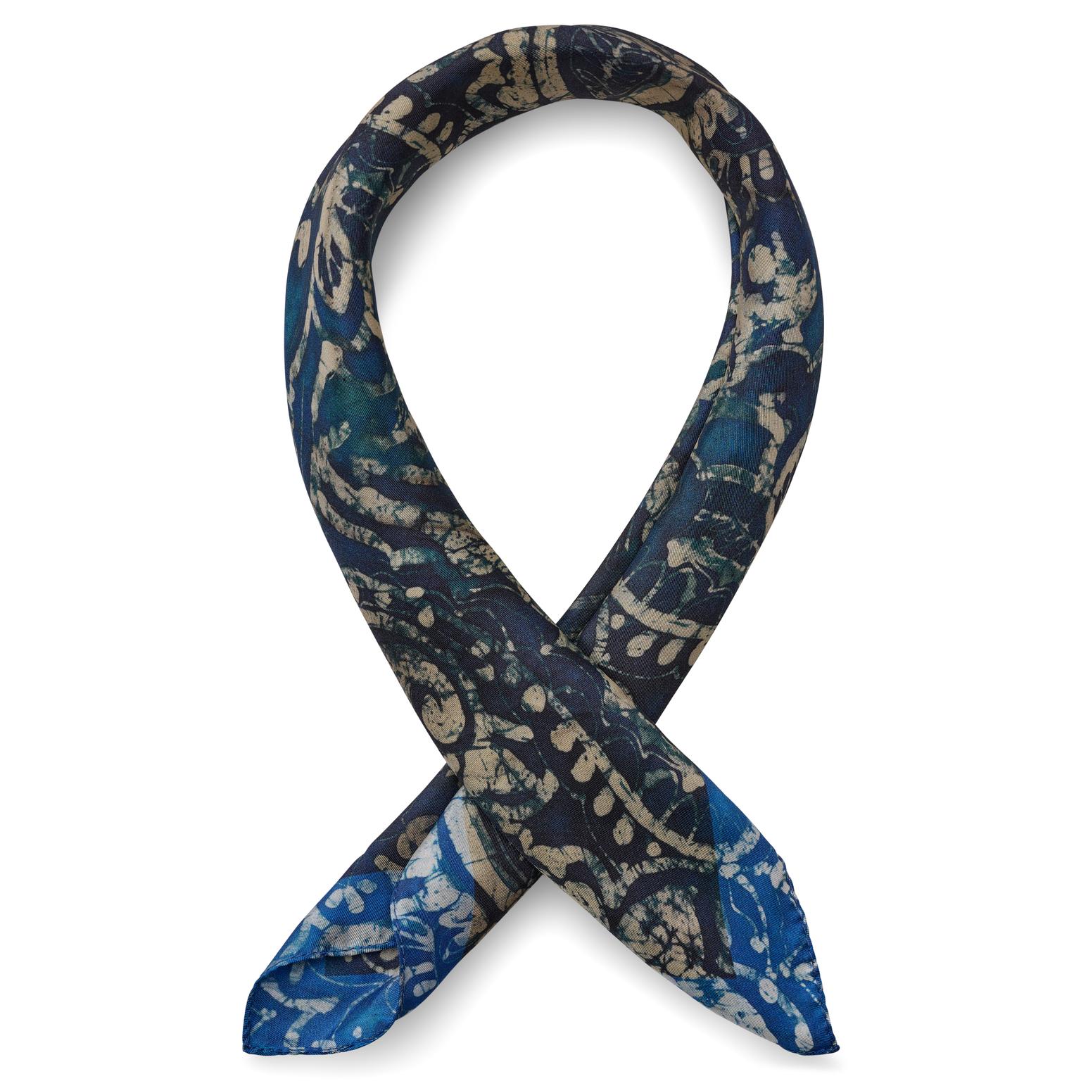Virtuo | Foulard en soie à motifs cachemire bleu foncé Virtuo | Foulard en soie à motifs cachemire bleu foncé