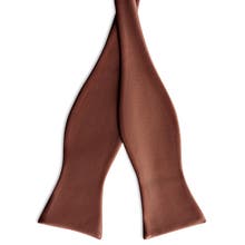 Nœuds papillon marron à nouer soi-même