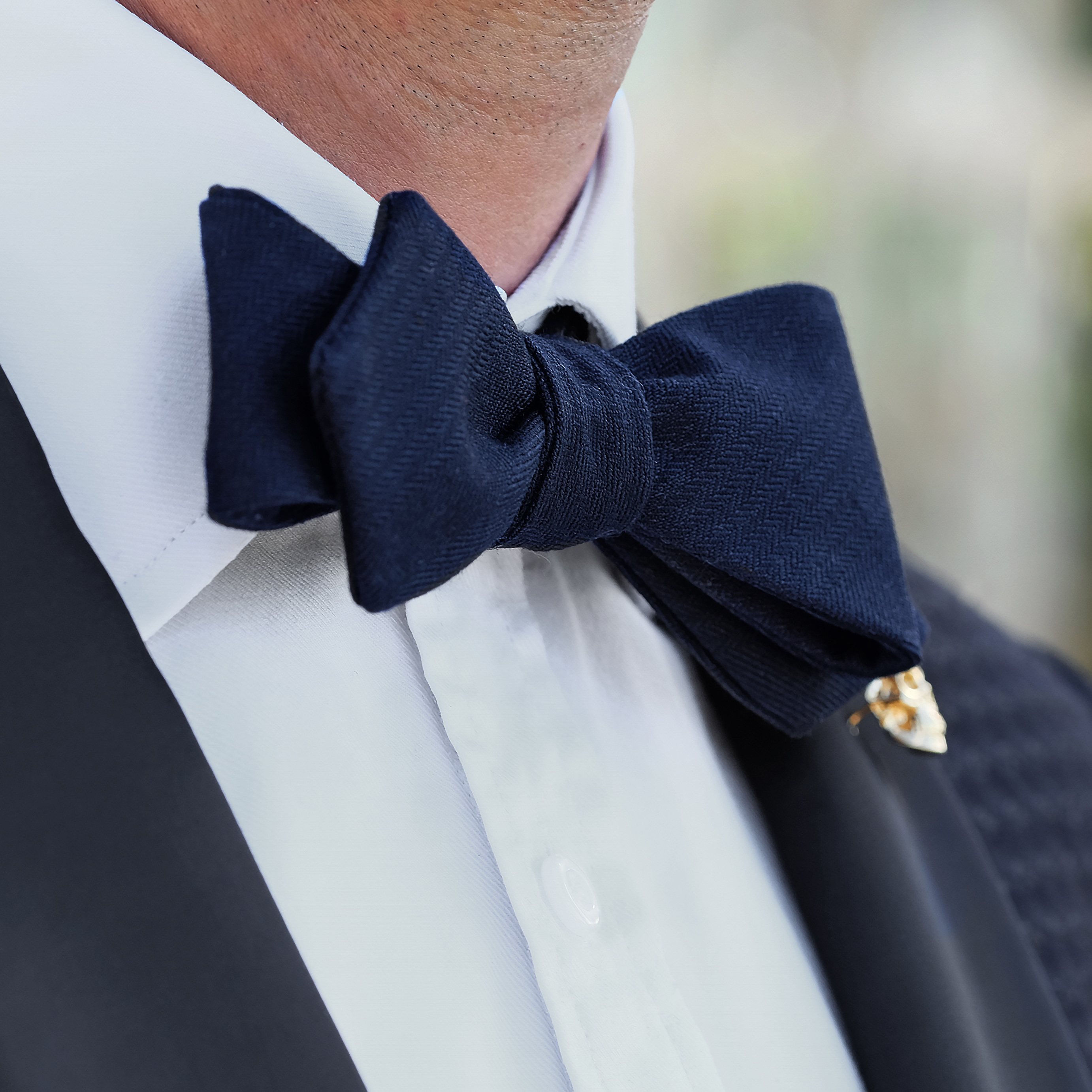 Pajarita para atar azul marino con textura - 3