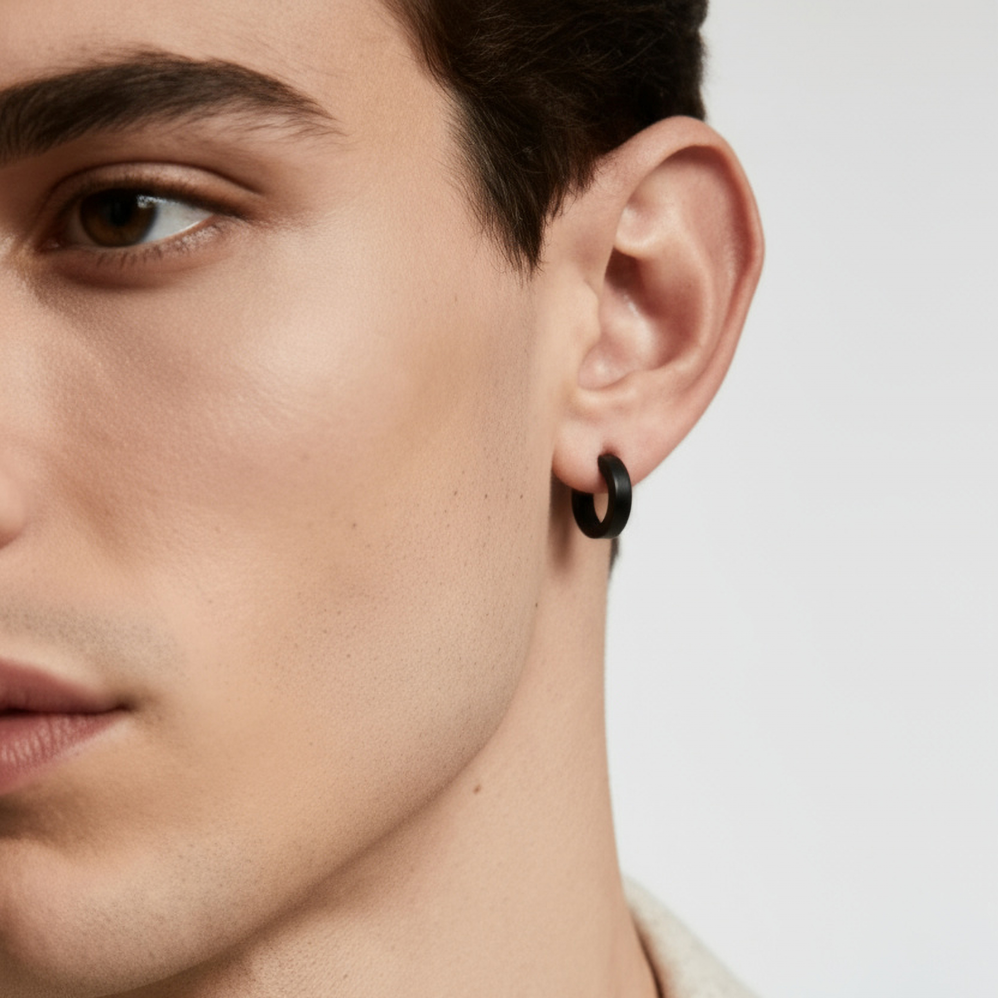 Huggie | Sort 6 mm Kirurgisk Rustfri Stål Flad Hoop Ørering - 2