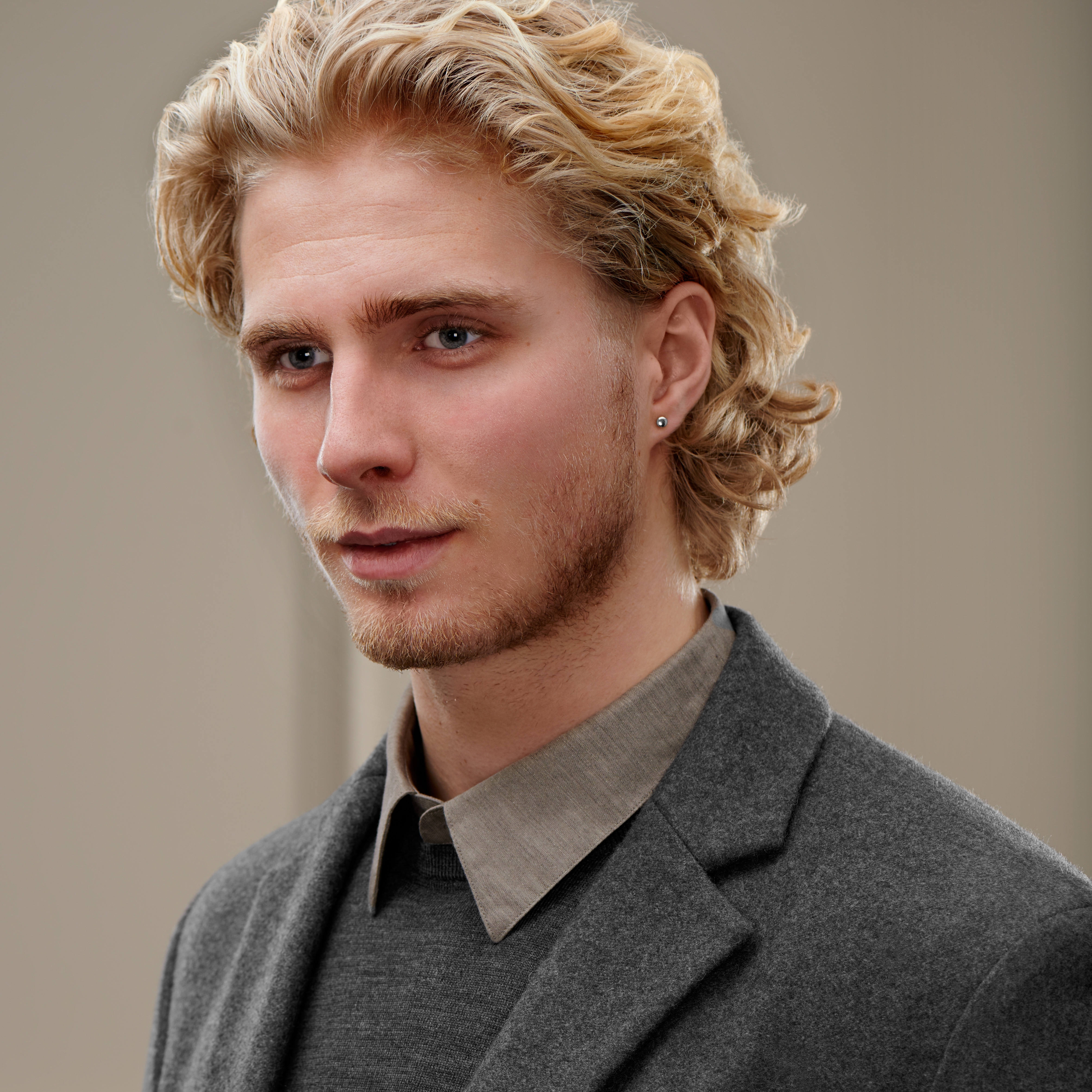 Knopf Ohrstecker Silberfarben Stahl 4mm  - 5