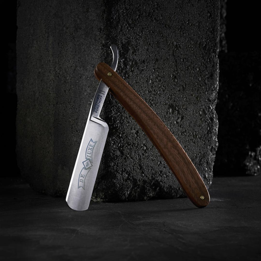 Magnificent Razor Walnut 5/8