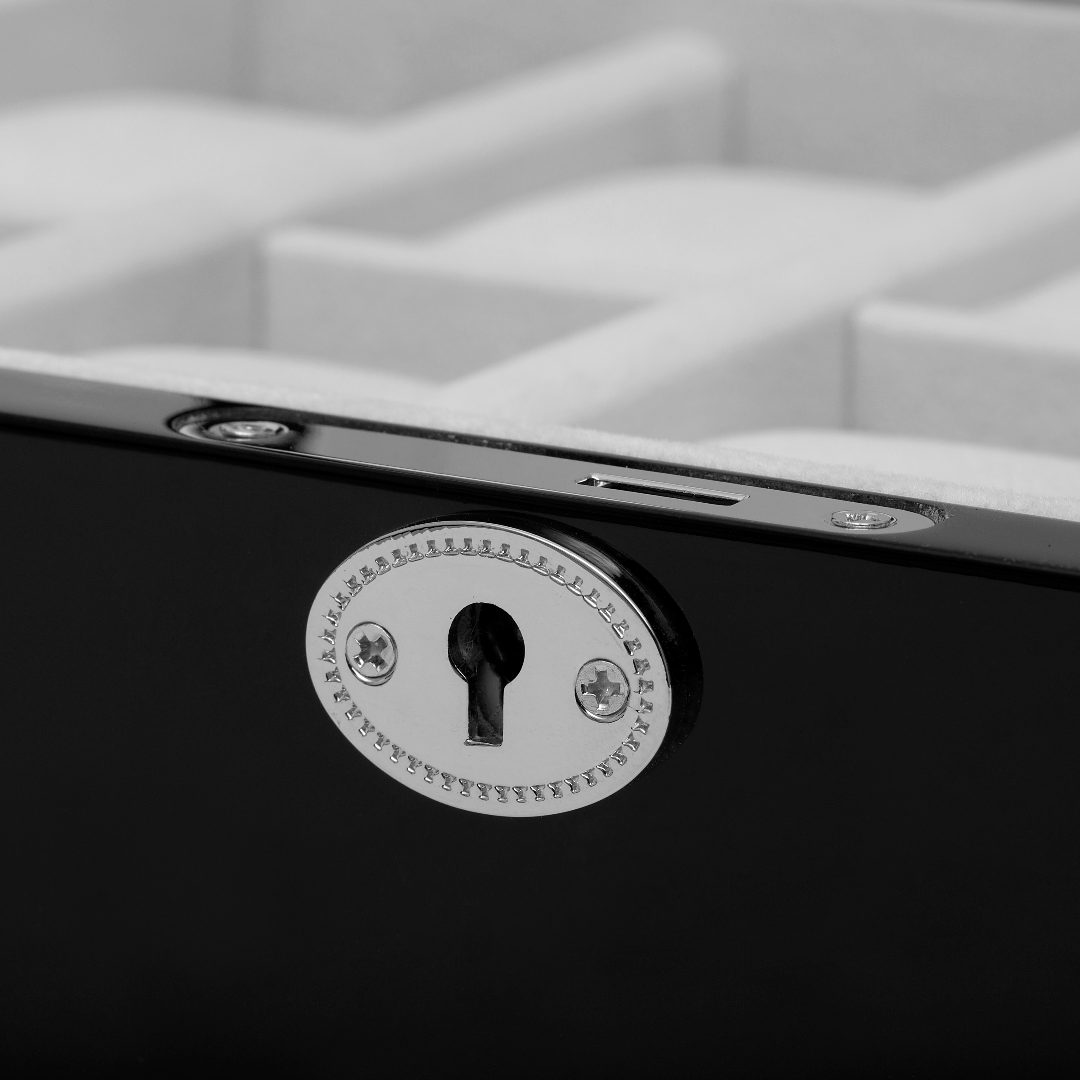 Glansig Svart Klocklåda i Trä - 10 Klockor - 5