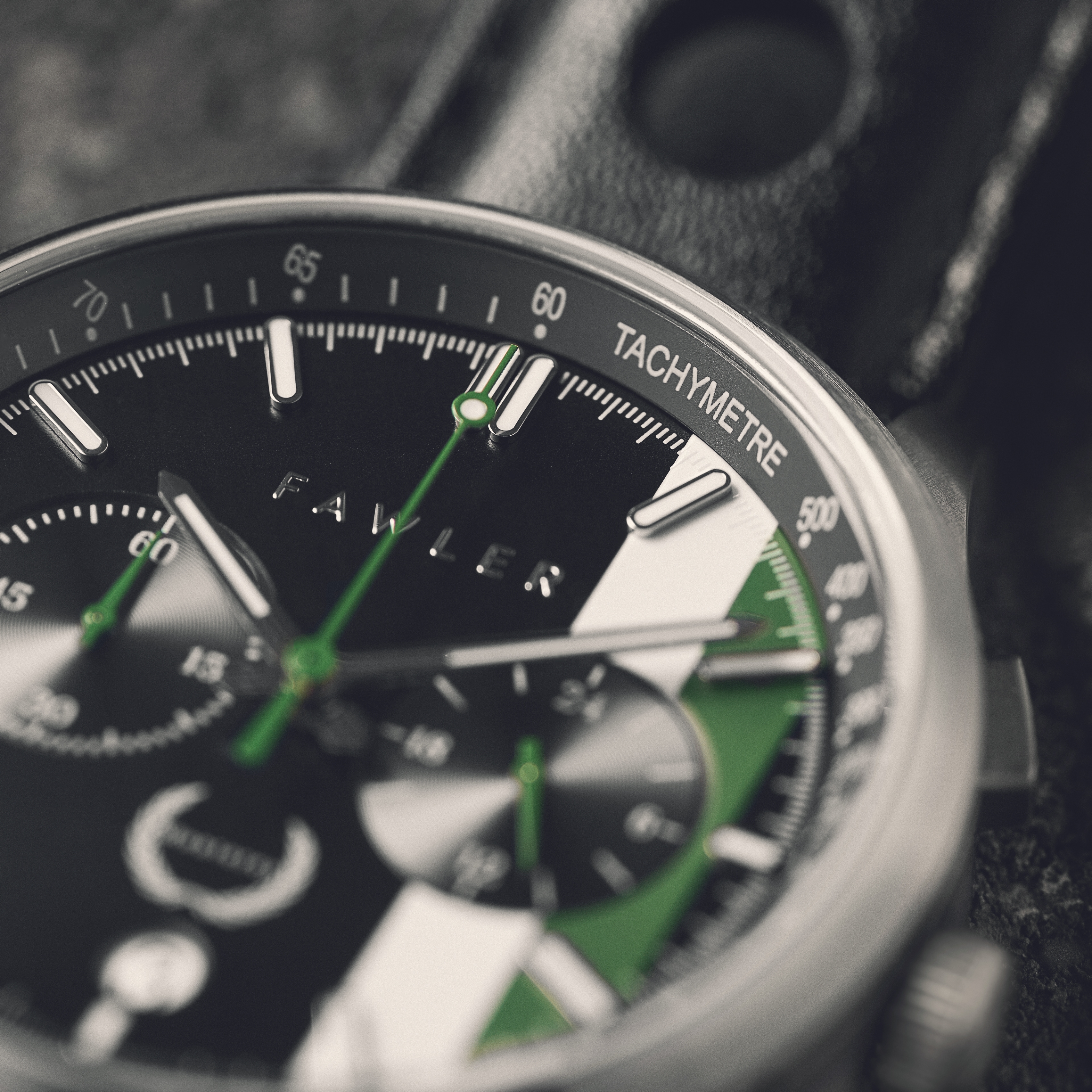 Monterey | Reloj de carreras en blanco y verde - 2