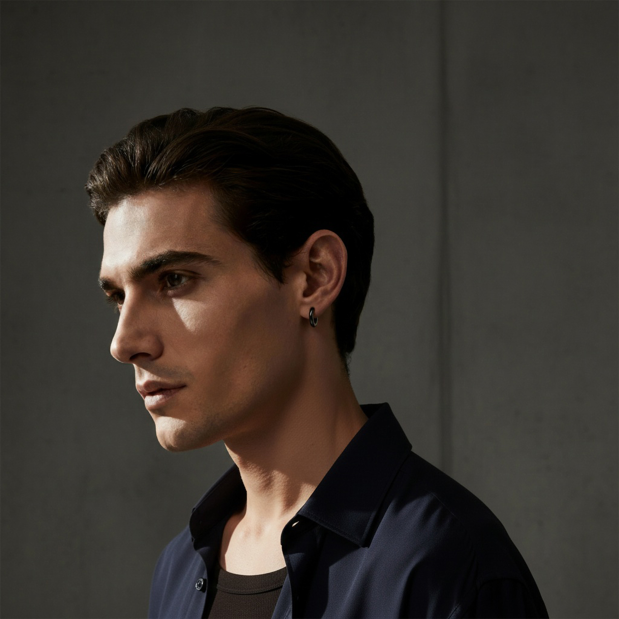 Huggie | Black 6 mm Surgical Stainless Steel Hoop Earring - 4