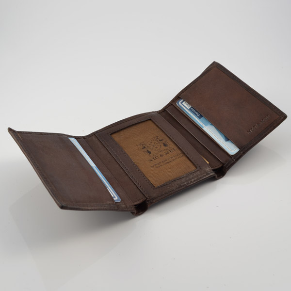 NIC & MEL - Dark Classic Pung - 2