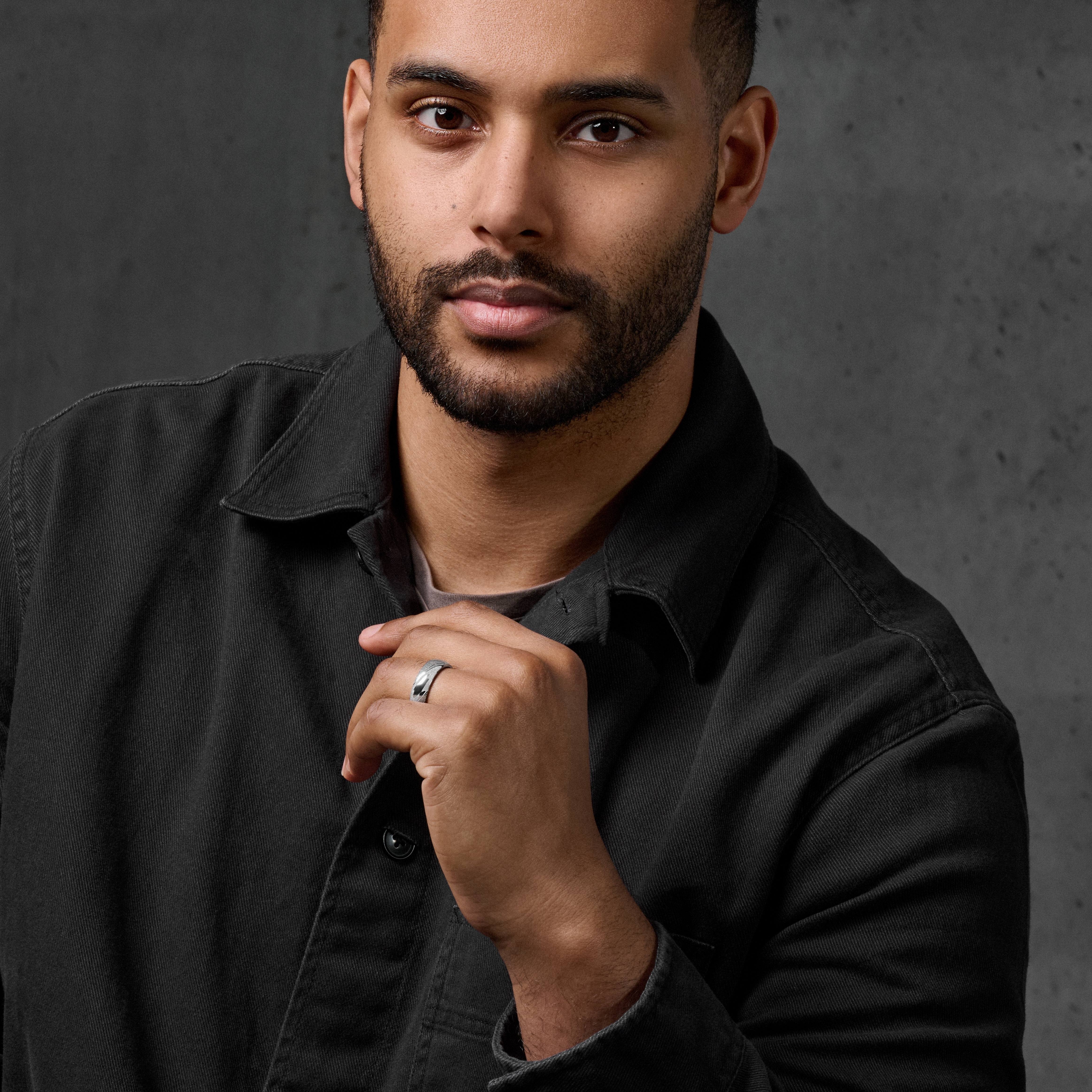 Fortis | Anneau en acier Damas et acier doré - 7 mm - 4