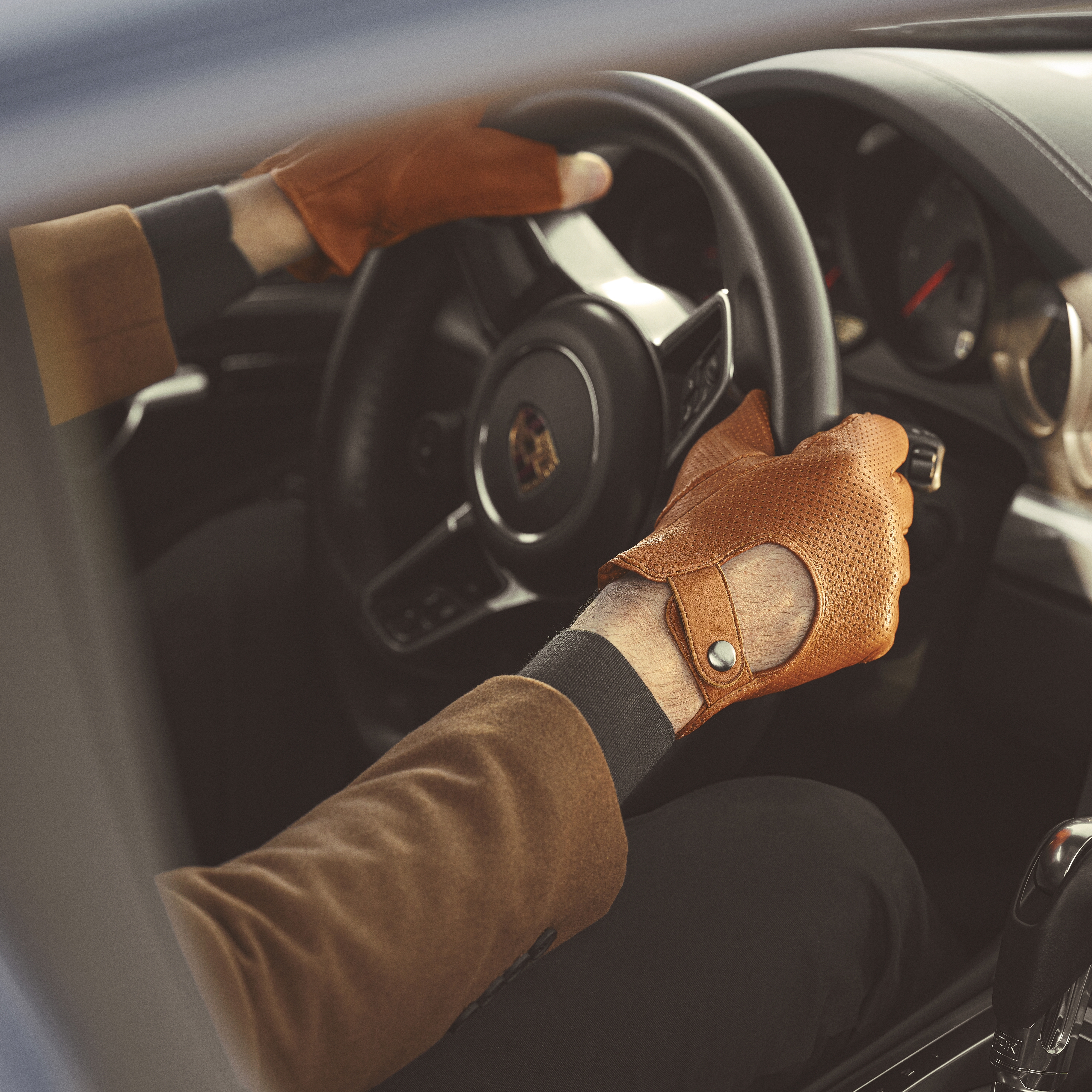 Tan Fingerless Sheep Leather Driving Gloves - 4