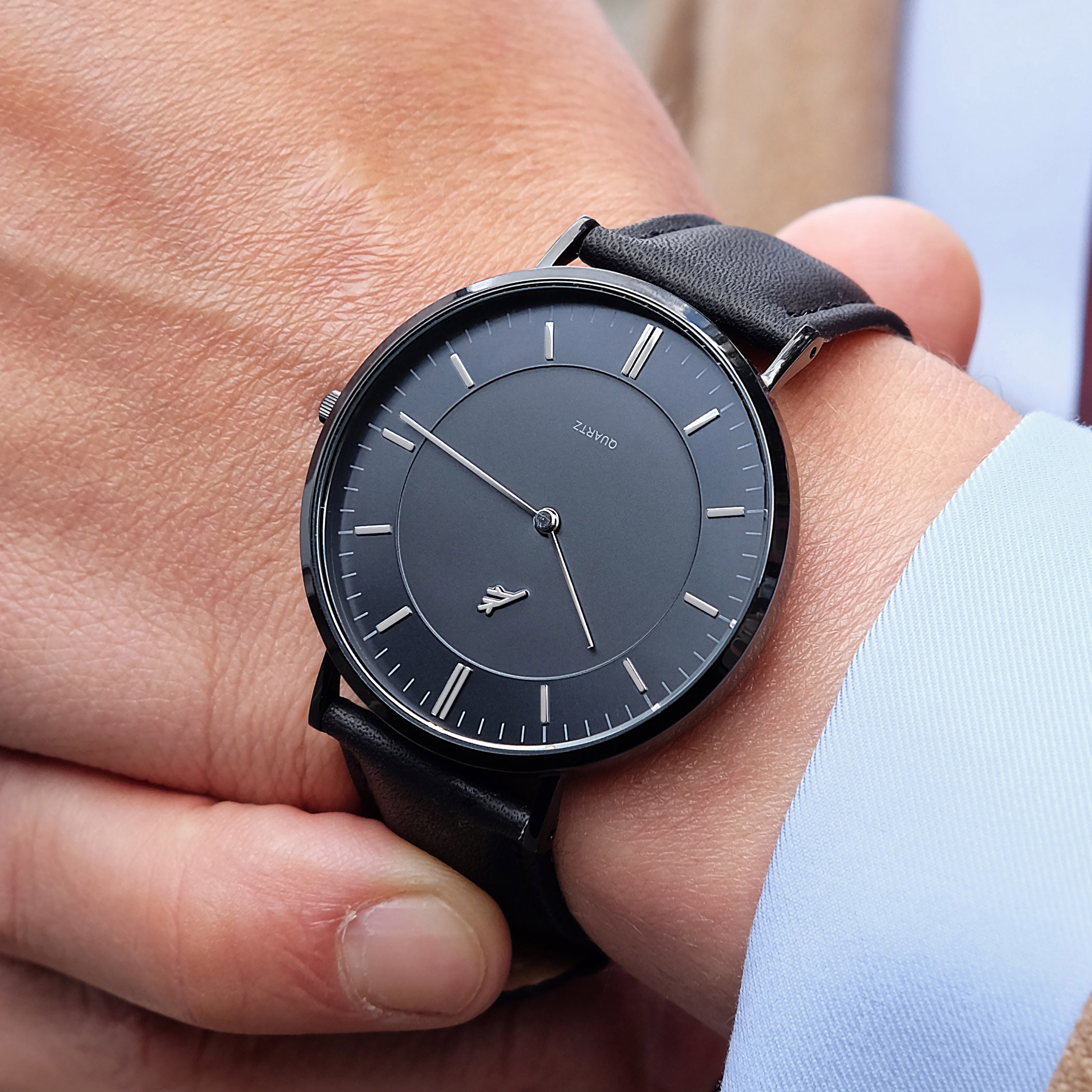 Reloj Nivil negro y plata - 6