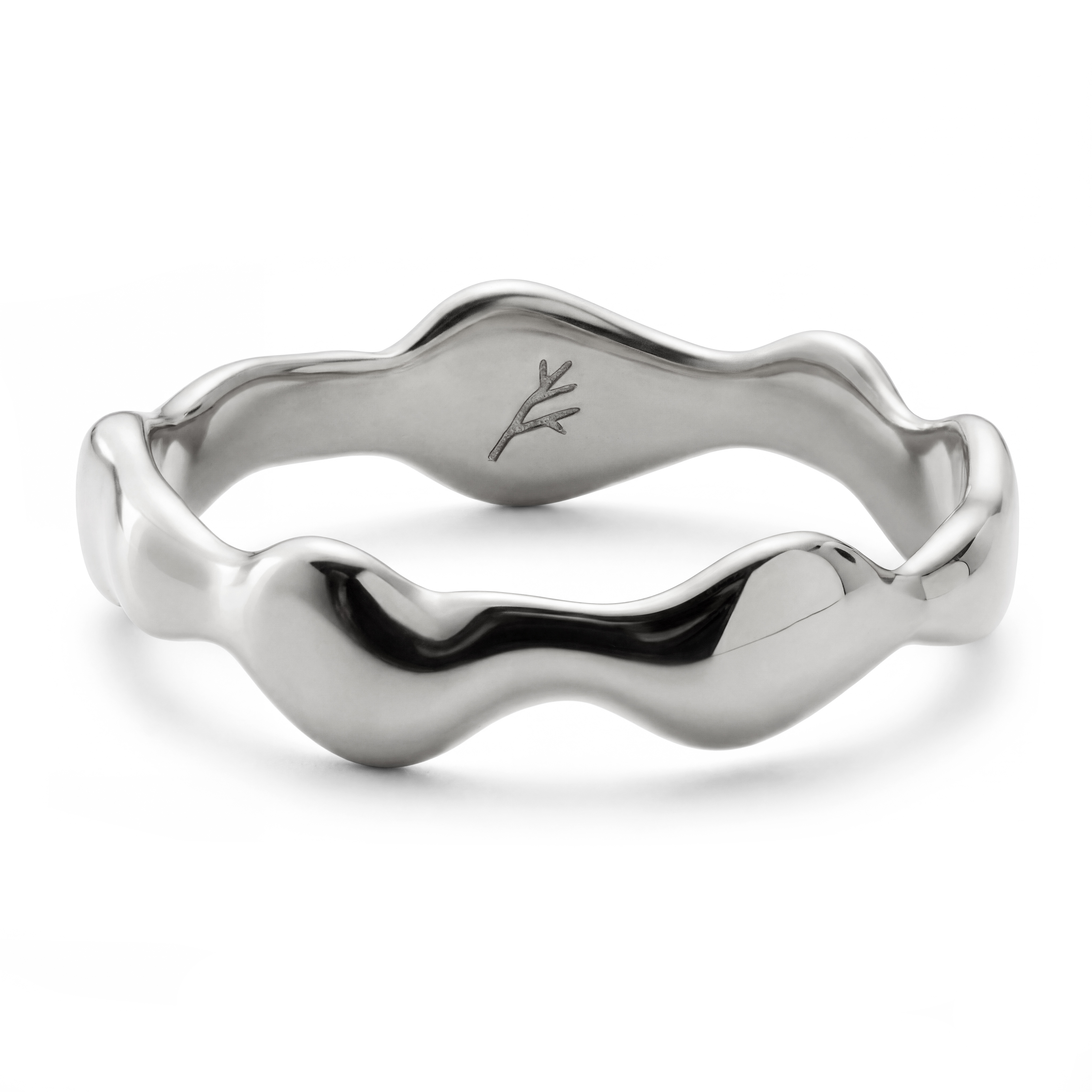 Magma | 6 mm silberfarbener Edelstahl Ring mit wellenförmigem Design - 3