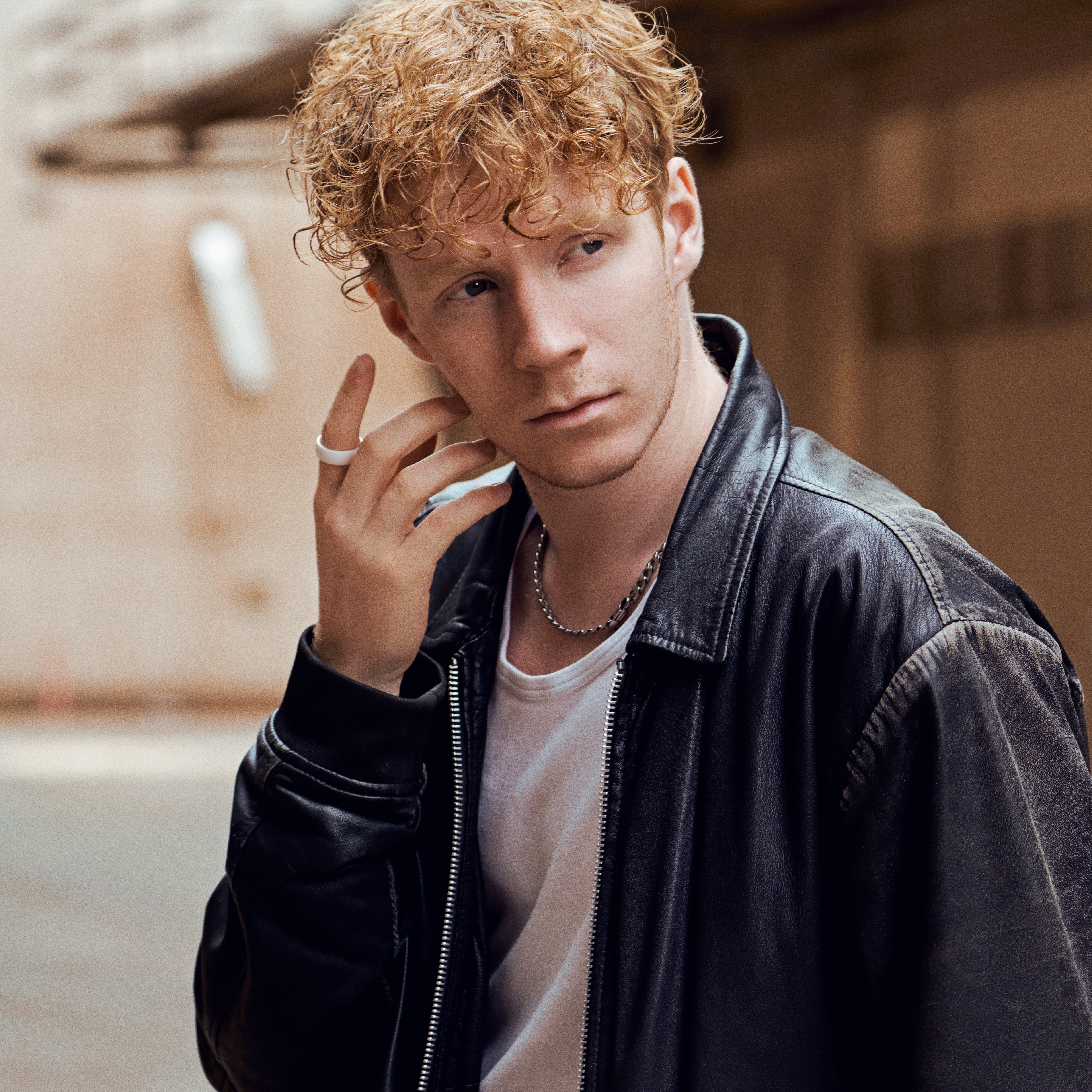 Bague en céramique à facettes blanche - 3