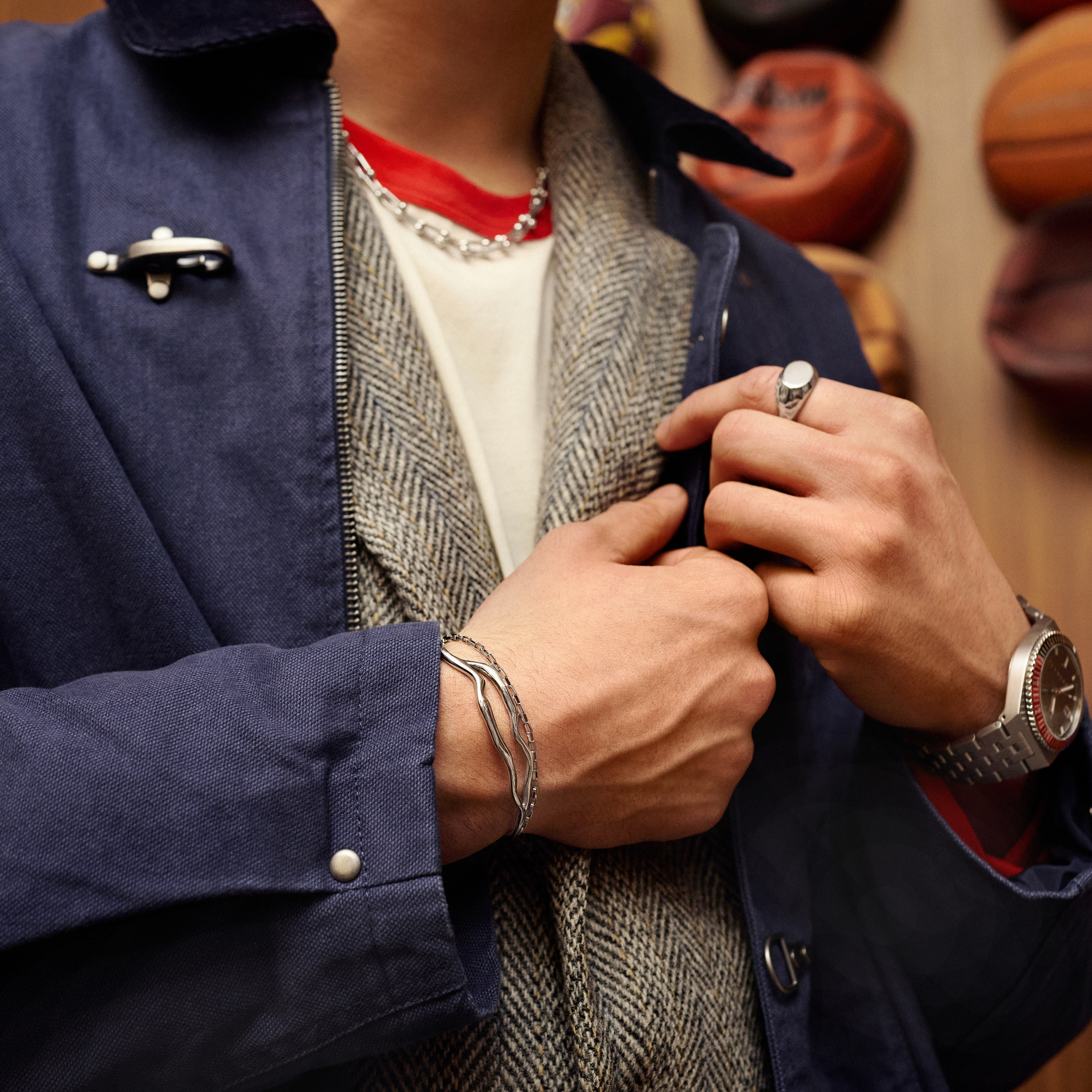 Magma | 12mm Silver‑Tone Stainless Steel Wavy Cuff Bracelet - 3