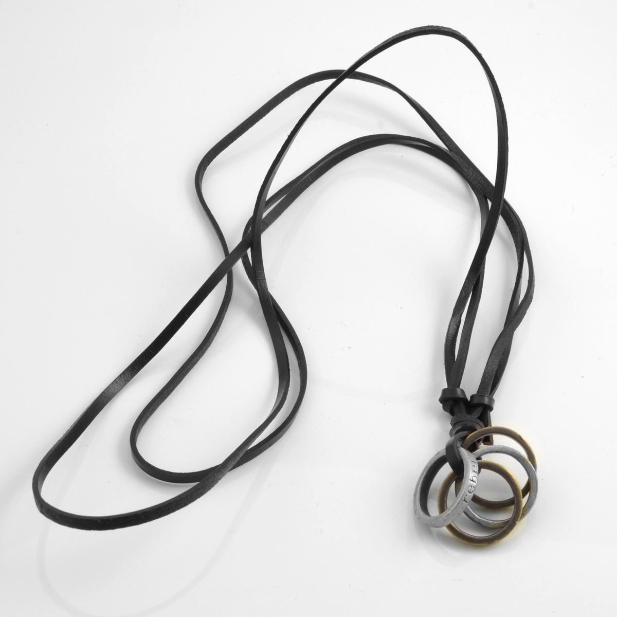 4 Rebel Ring Halsband - 3