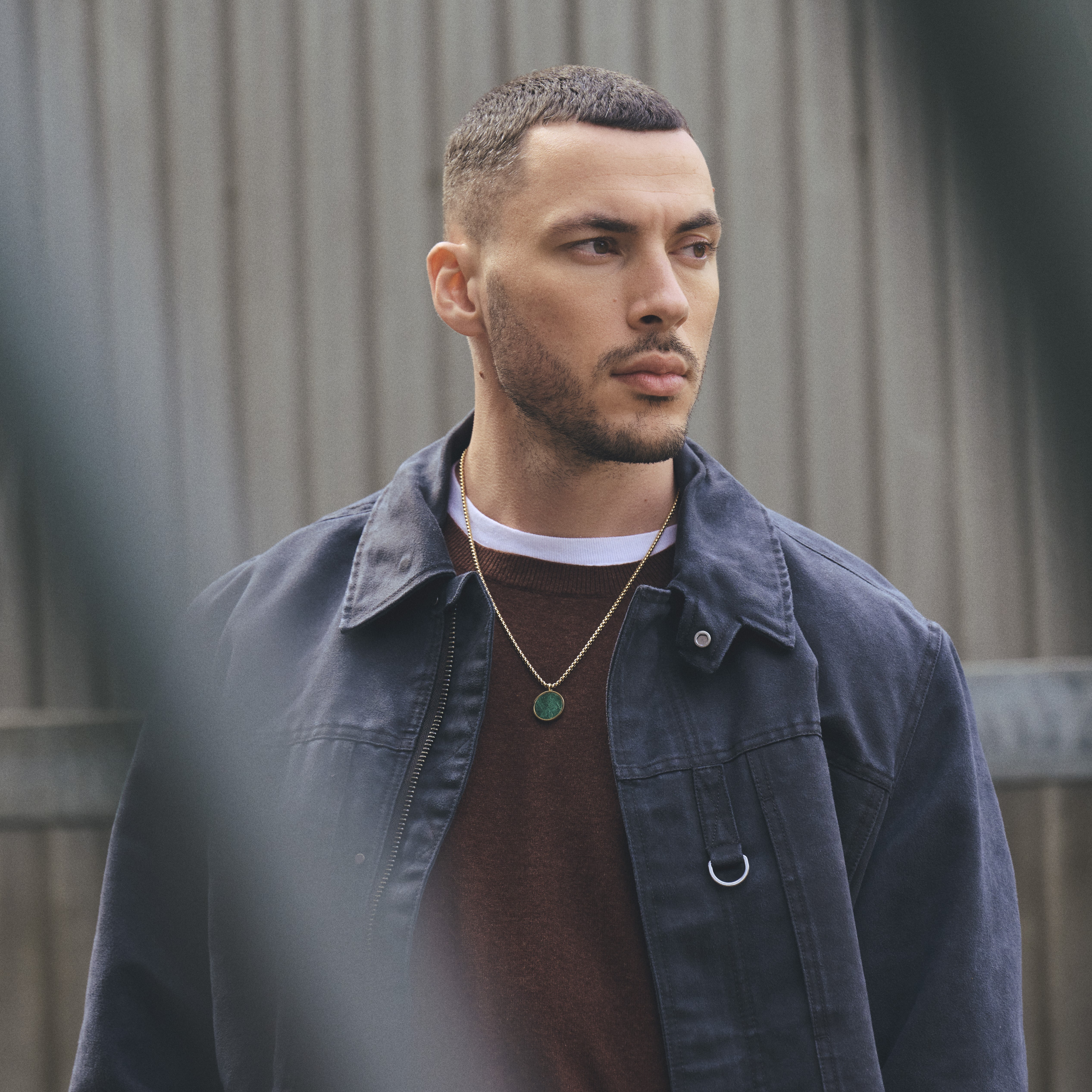 Orisun | Goudkleurige Ketting met Ronde Hanger van Afrikaanse Jade - 2