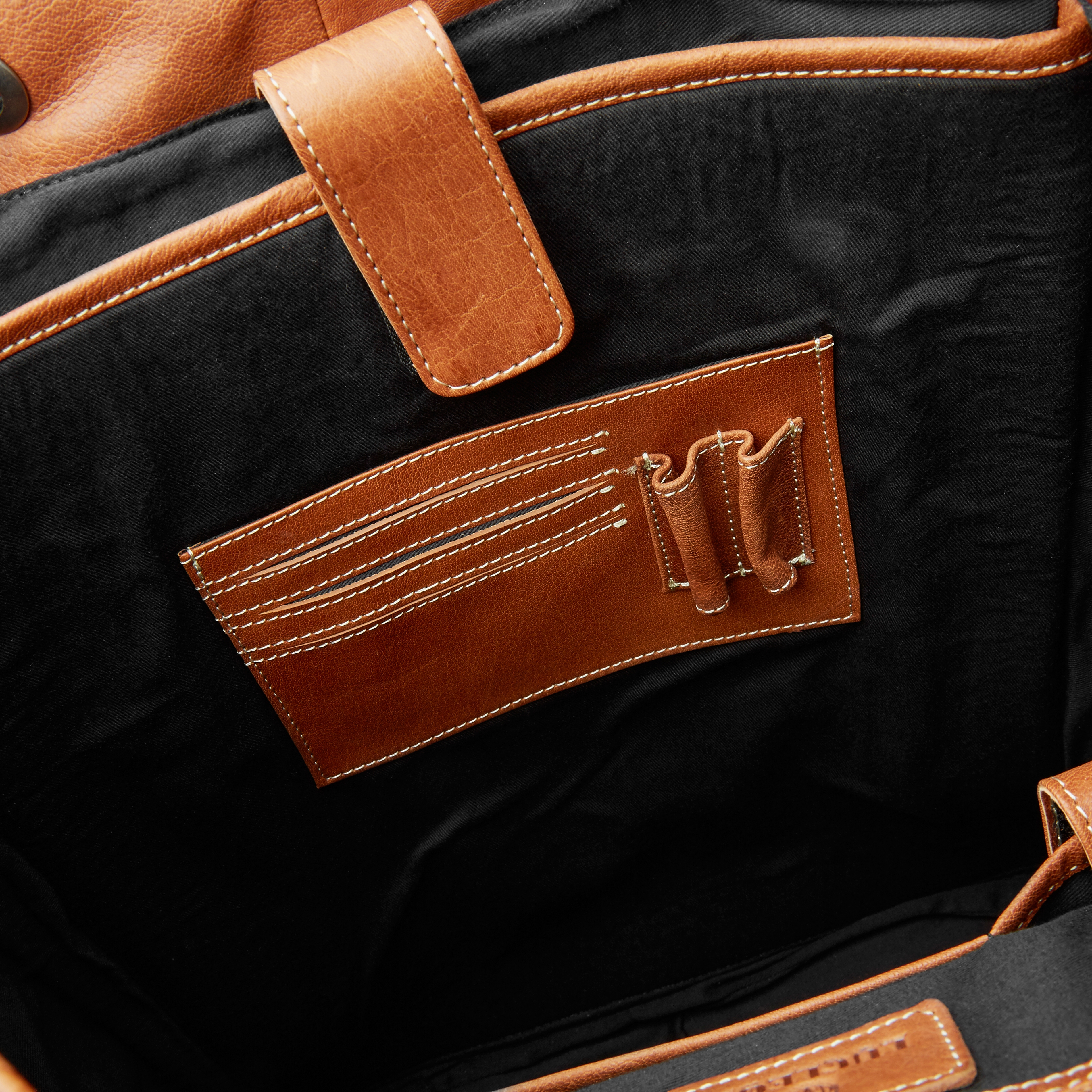 Mochila de cuero canela Oxford  - 6