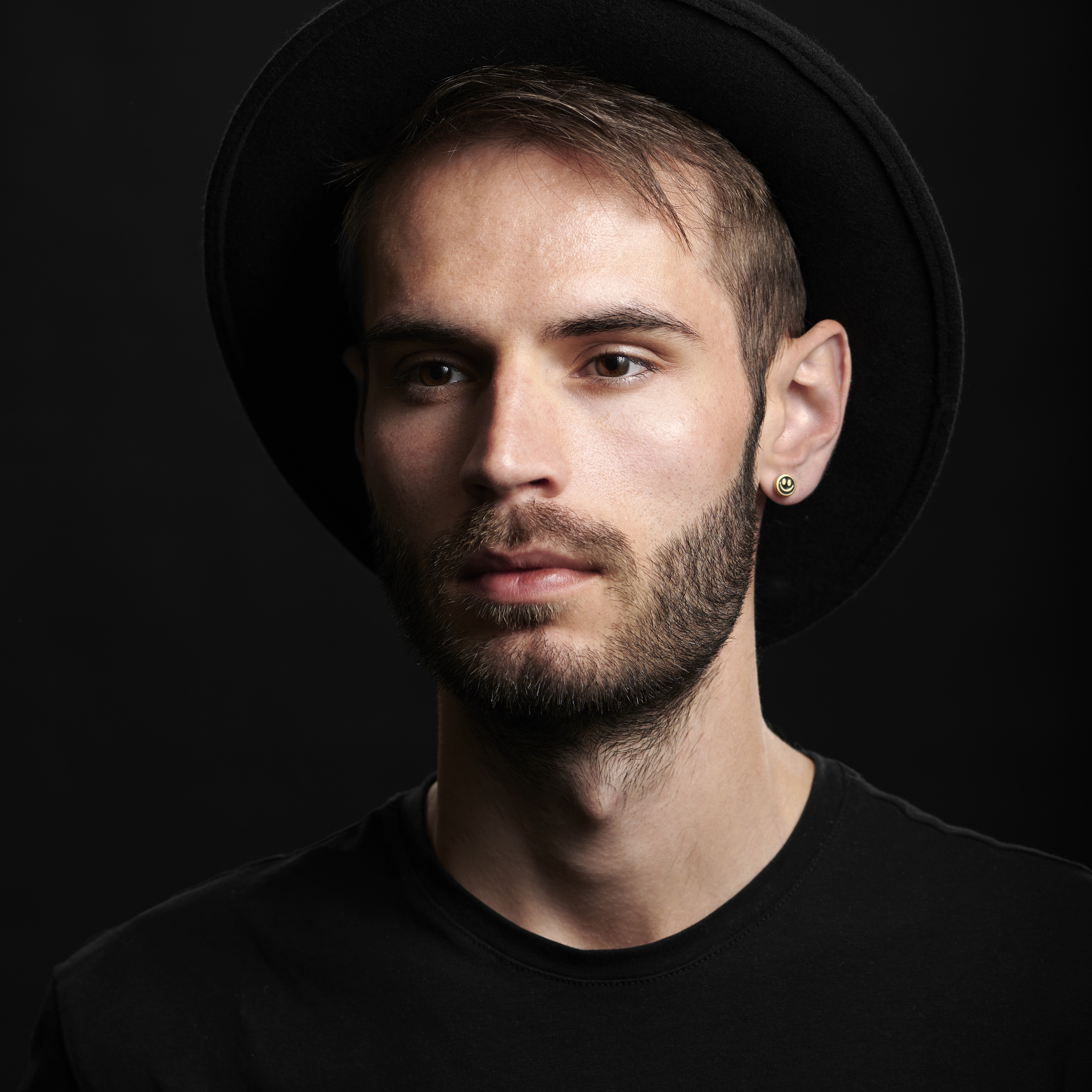 Sentio | 8mm náušnice pecka smajlík z chirurgické oceli zlaté barvy - 6