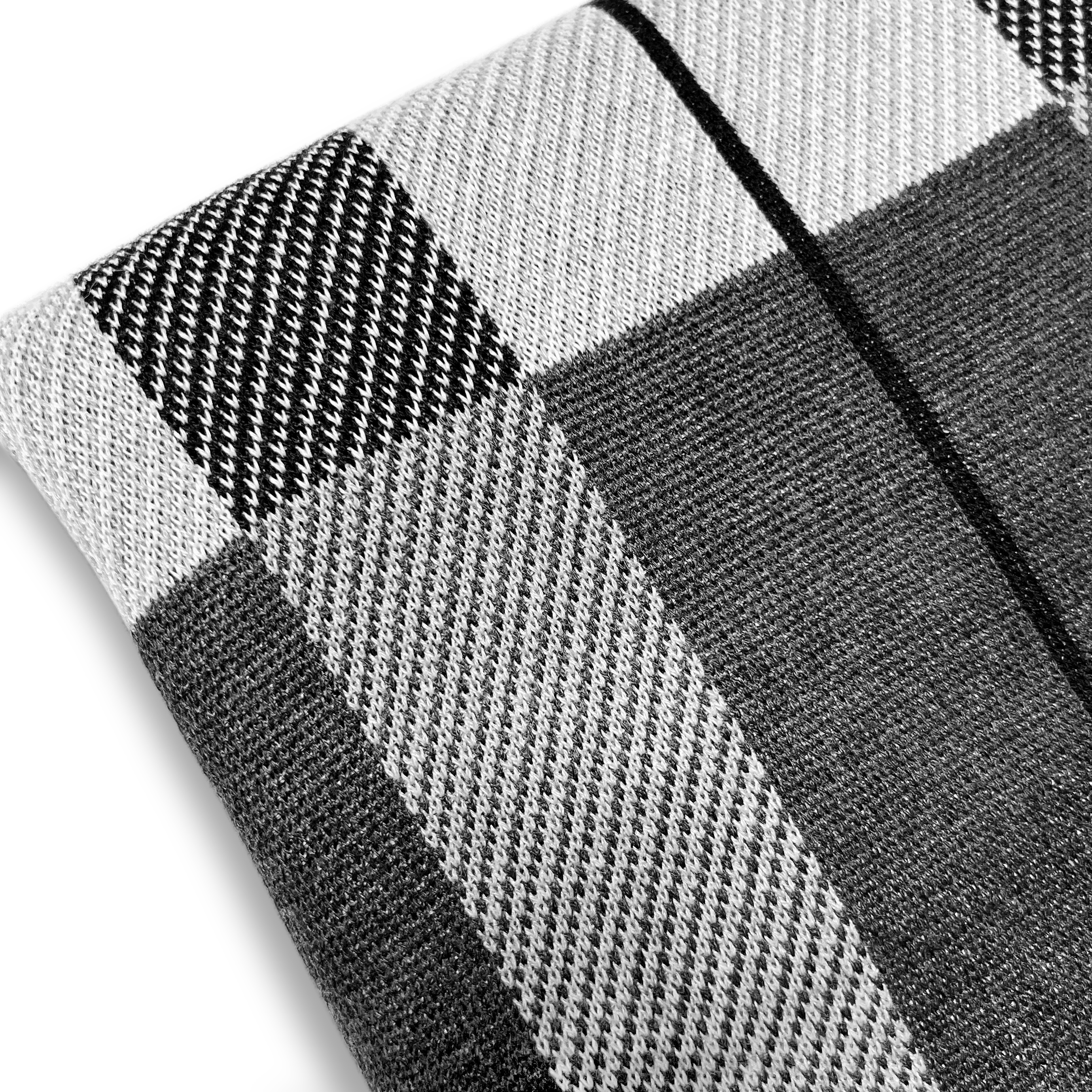 Hiems | Black and White Plaid Scarf - 4