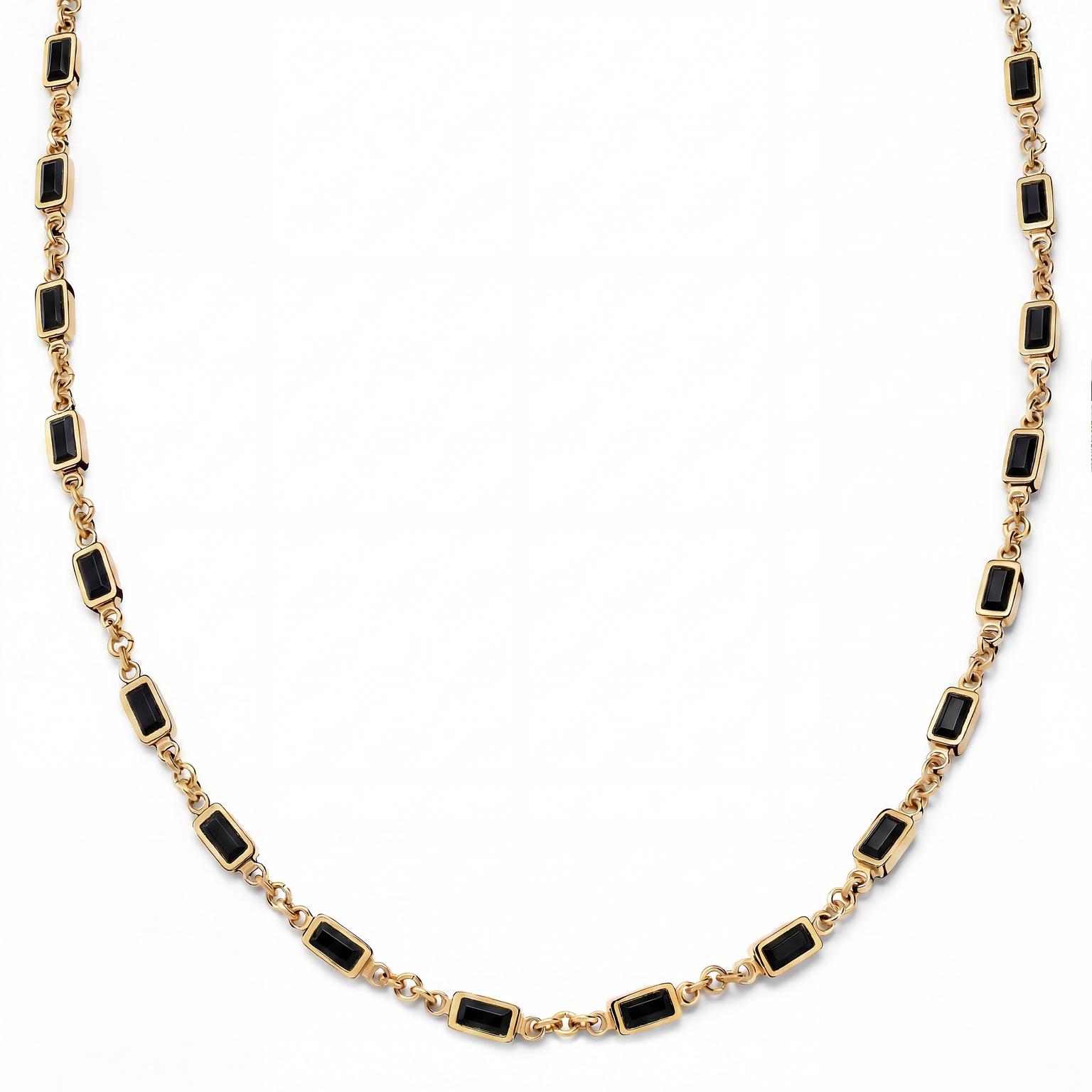 Prism | Collar dorado con piedras de cristal negras Prism | Collar dorado con piedras de cristal negras