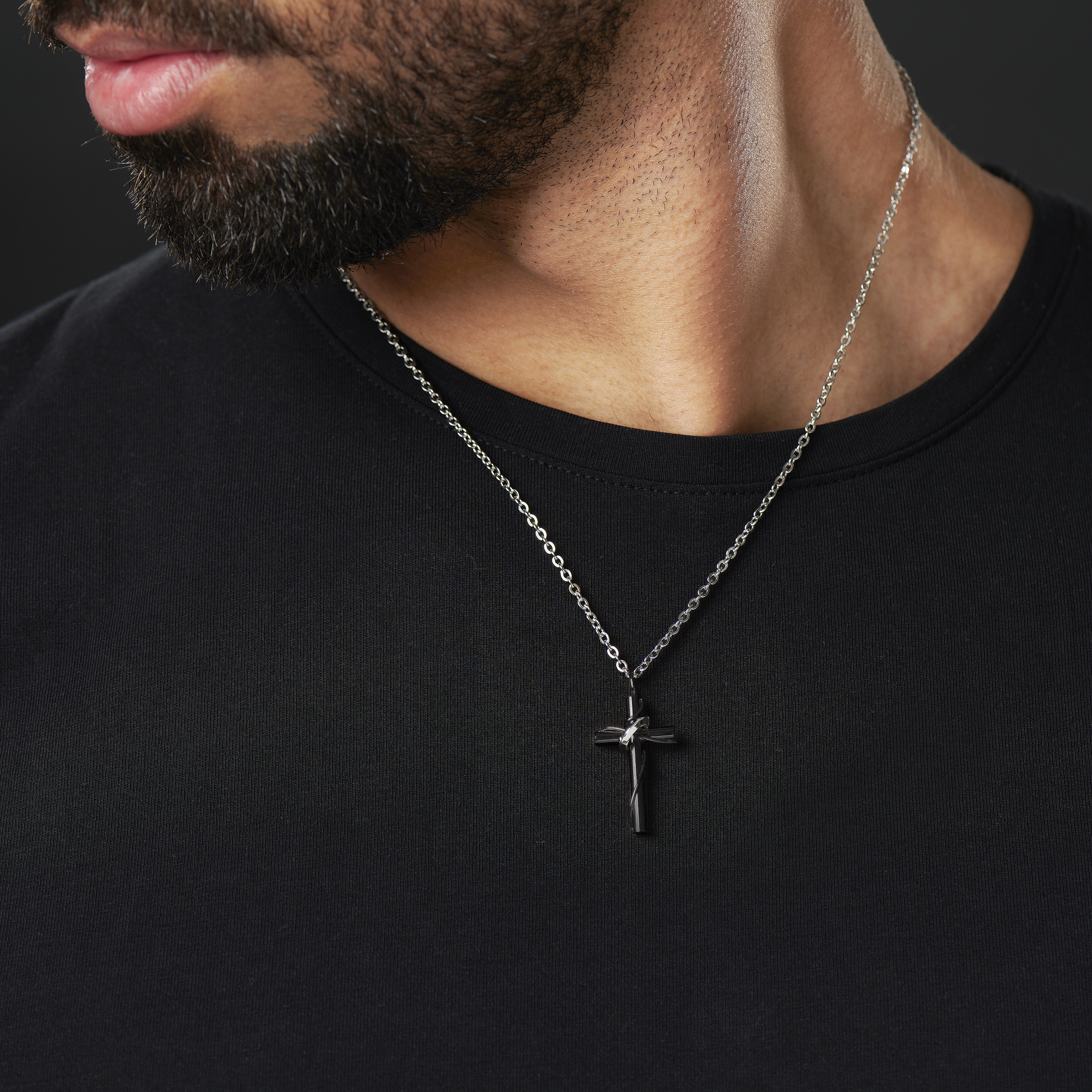 Náhrdelník s čiernym krížom a prsteňom  - 3