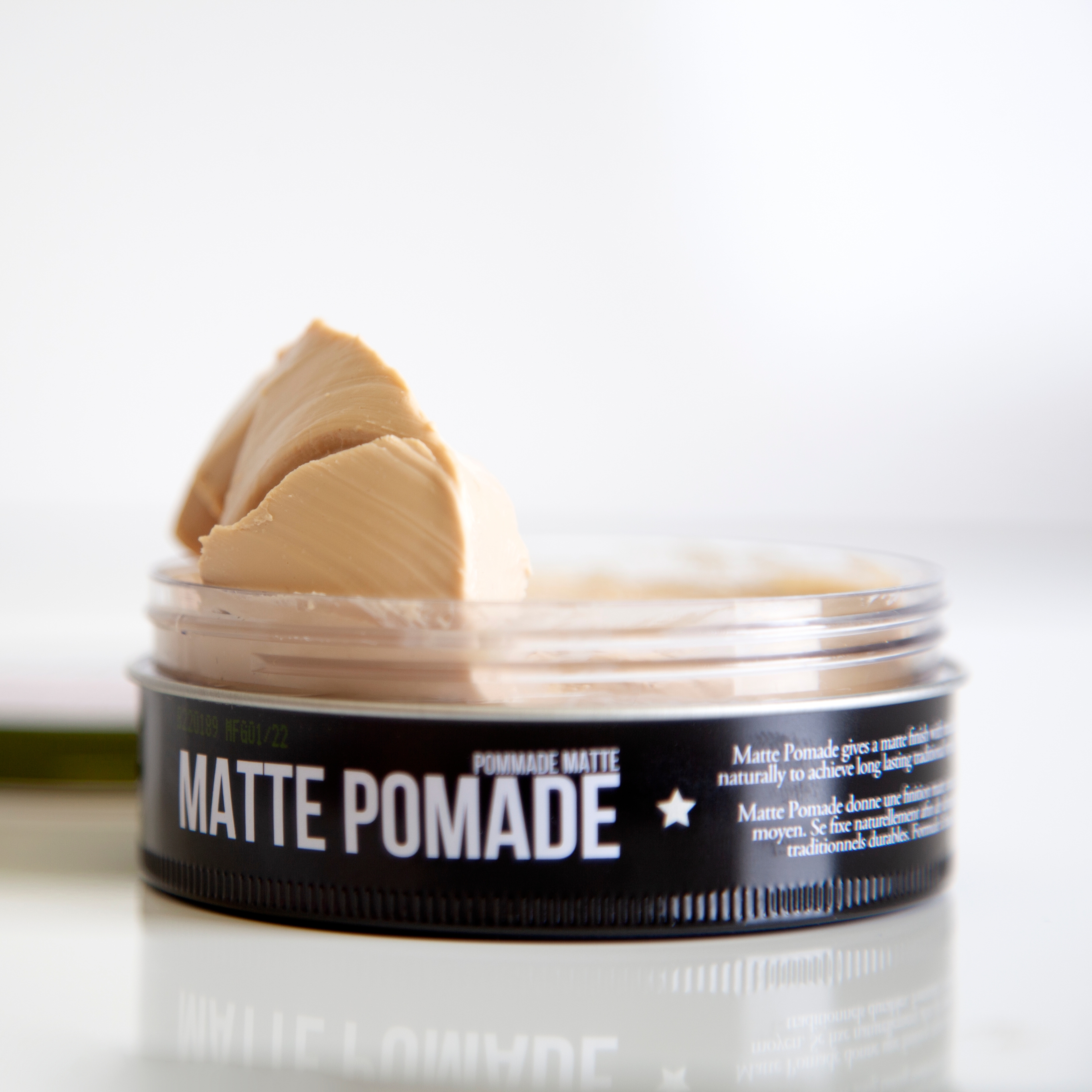 Medium-hold Matte Pomade - 5
