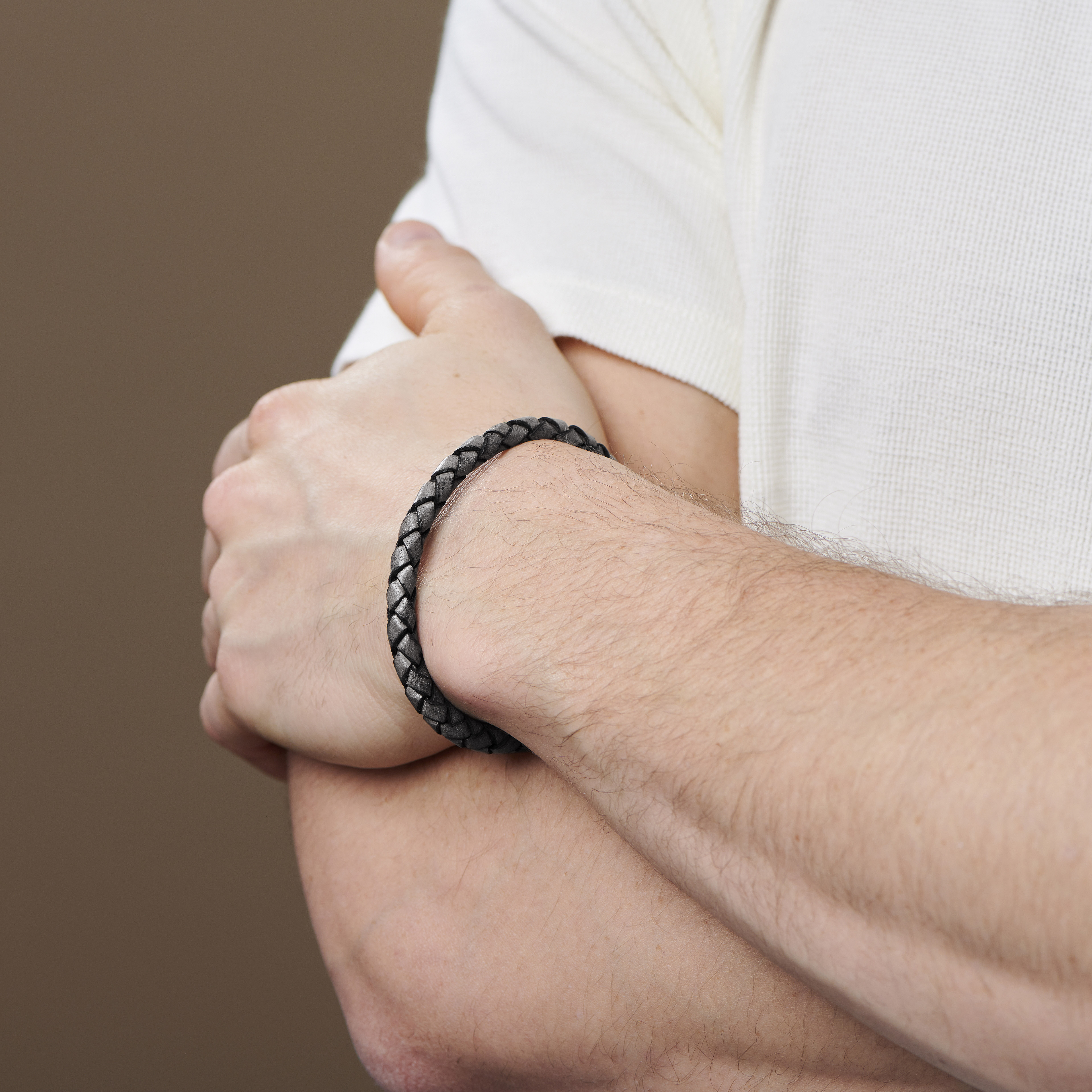 ブレスレット LABEL K FW21 BRAIDED FABRIC BRACELET (BR-TISSE_GREYLOVE) Grey & Black Braided Leather Cord Bracelet | In stock! | Lucleon