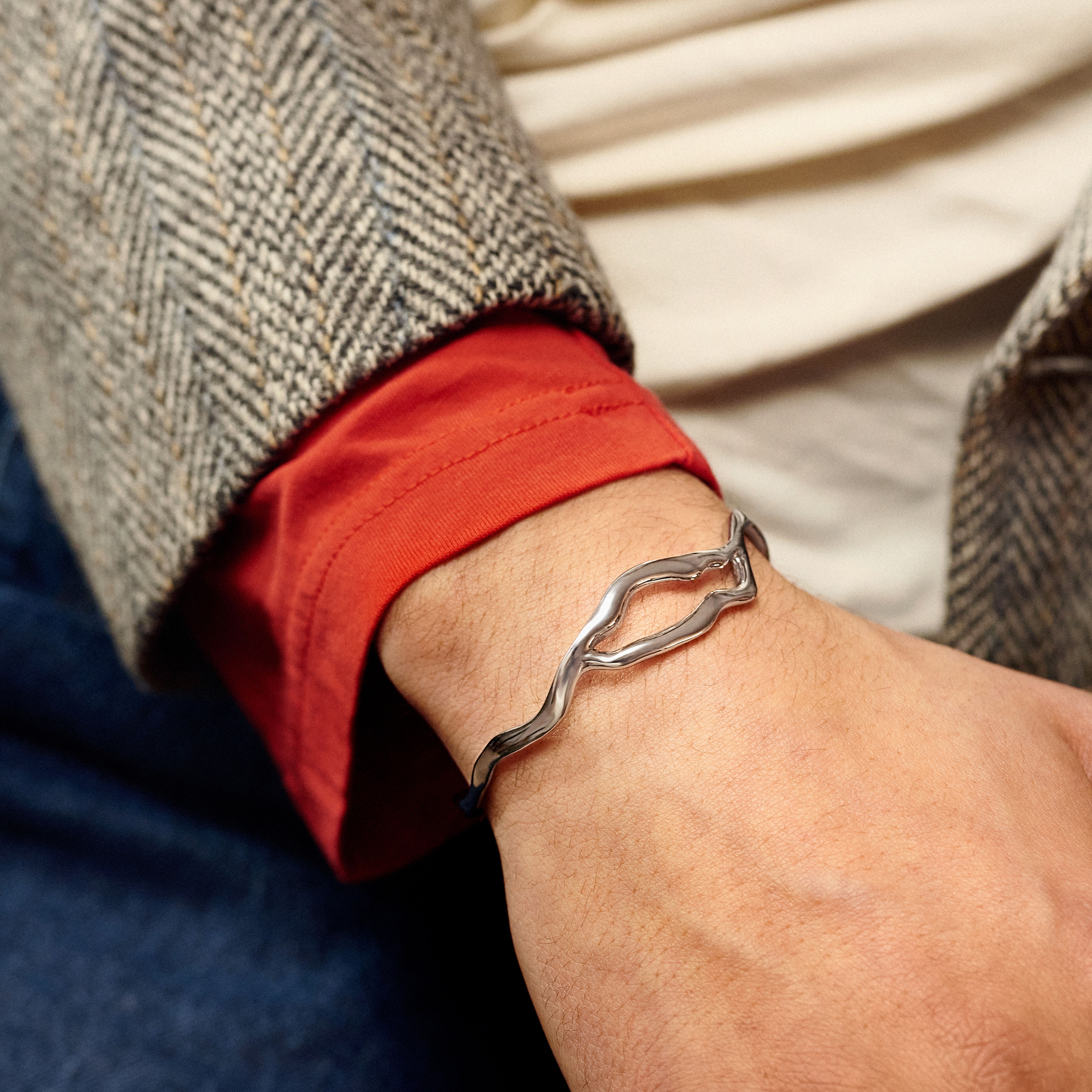 Magma | 15mm Silver‑Tone Stainless Steel Wavy Cuff Bracelet - 3