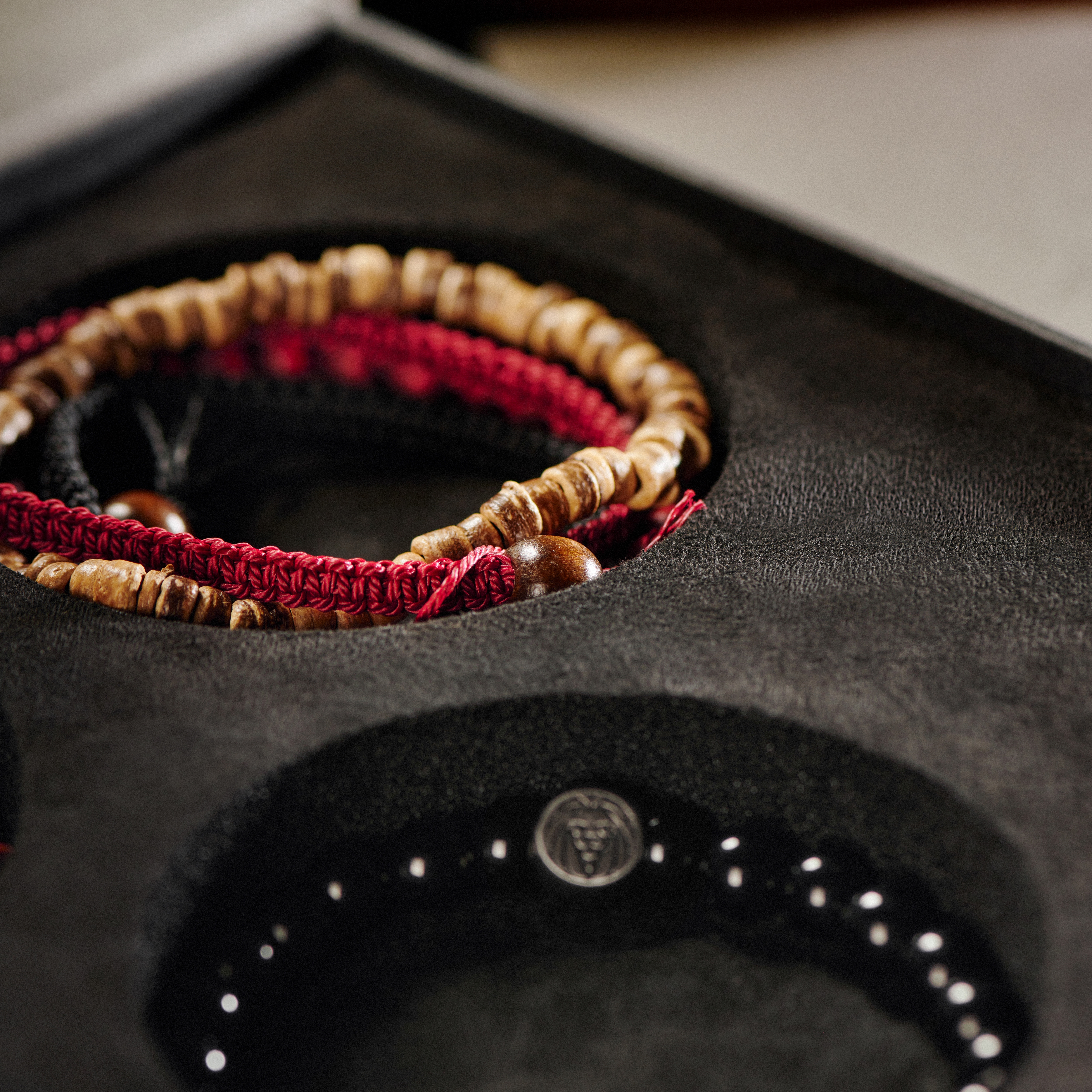 One-Size-Fits-All Bracelet Gift Box - 9